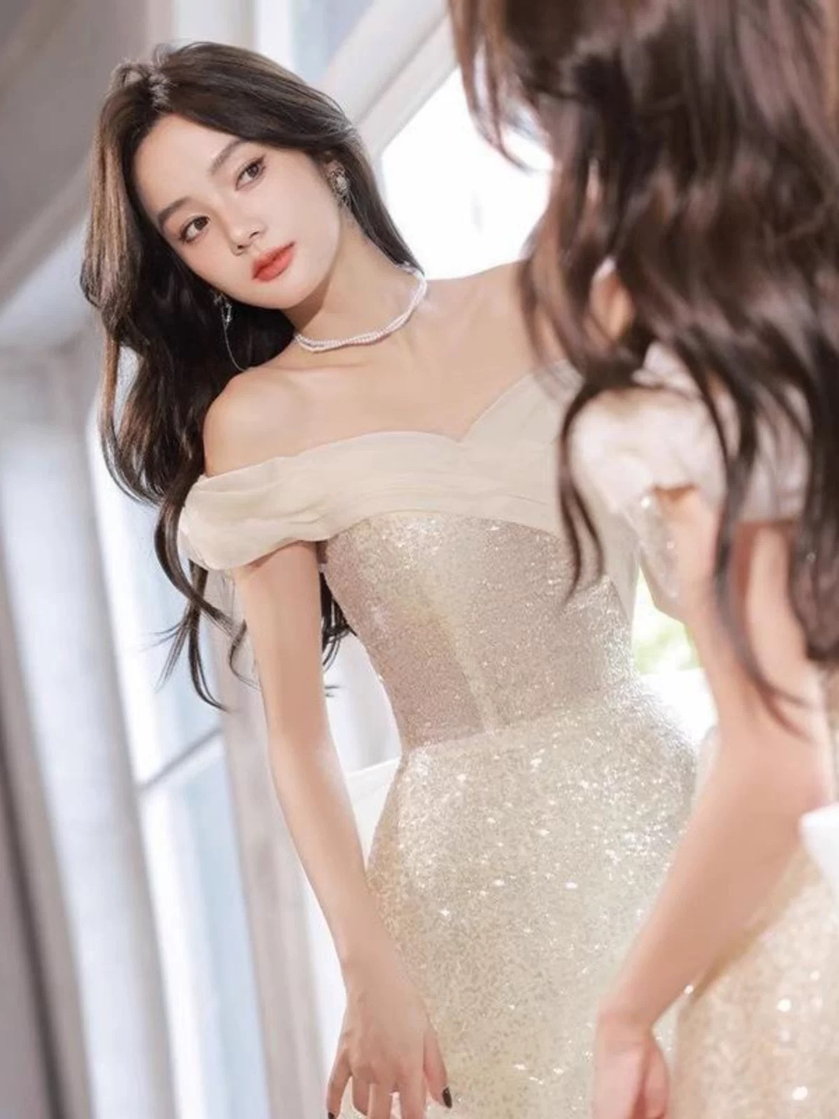 一字肩晚礼服裙2025新款气质轻奢小众香槟色艺考高端主持人高级感