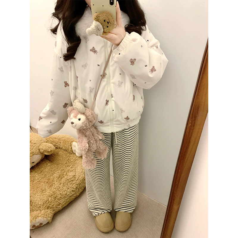 学院风独特可爱毛绒连帽棉服女冬季新款韩版小熊满印加厚保暖棉袄