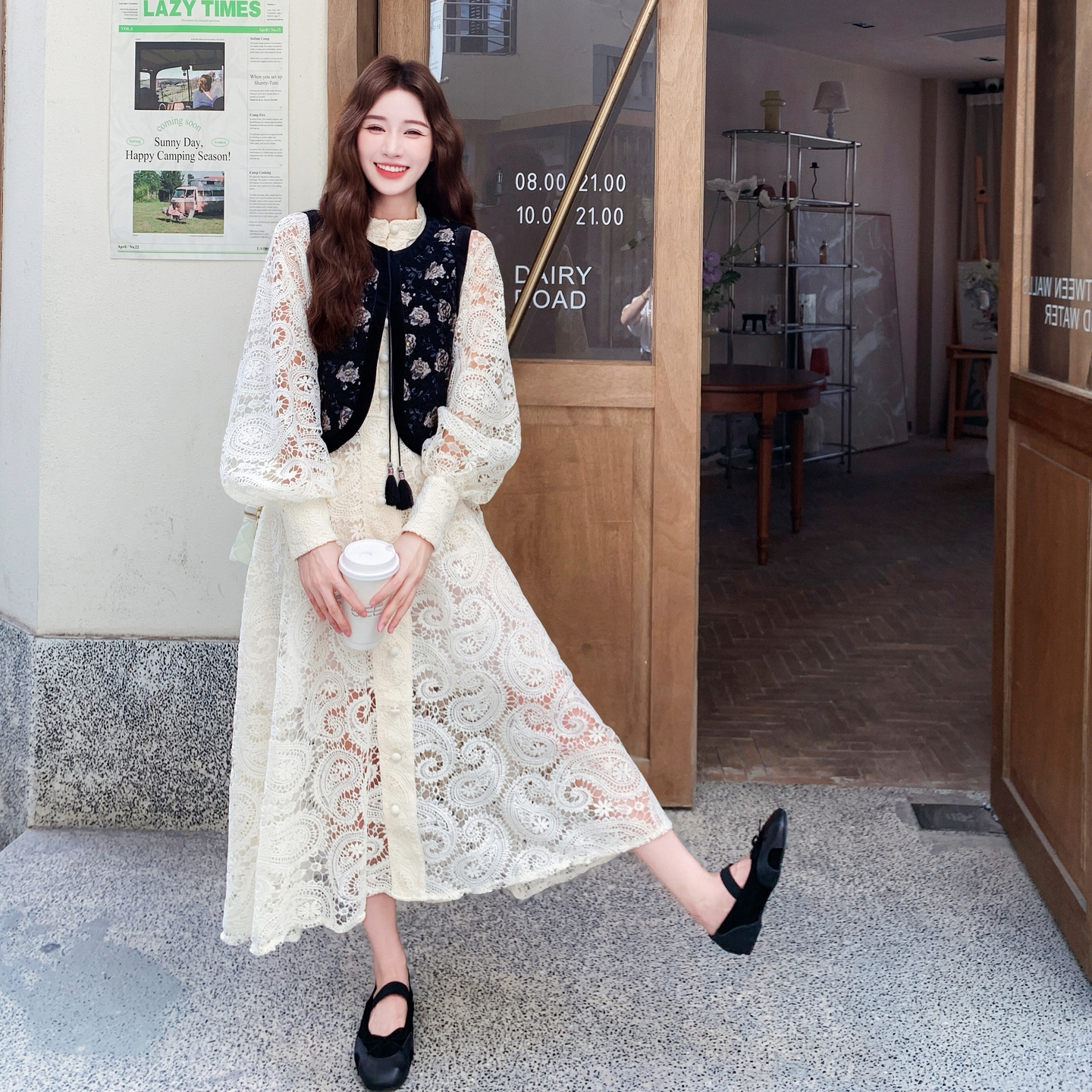 法式印花植绒马甲套装裙女早秋高级感镂空蕾丝连衣裙吊带裙三件套