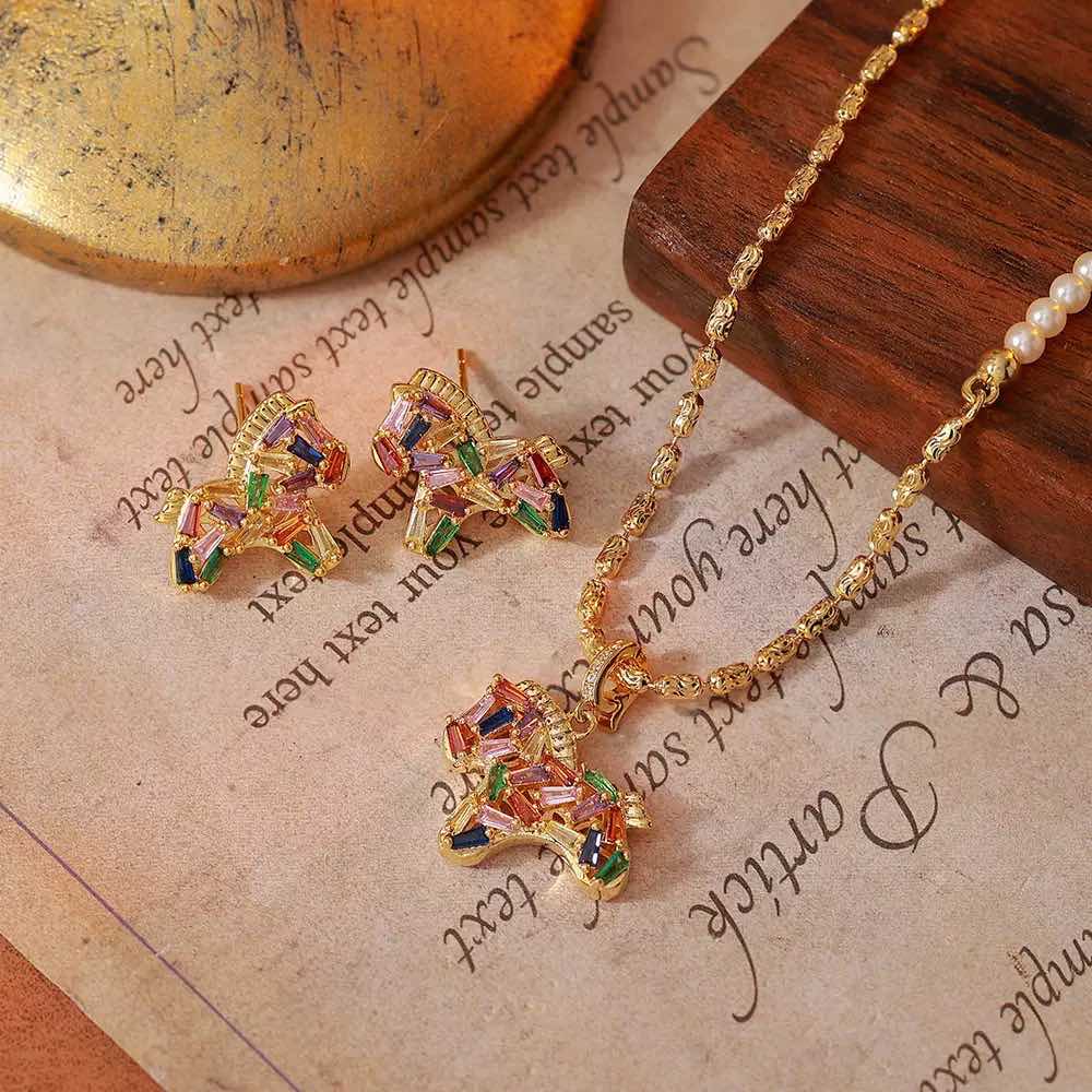 铜合金锆石耳饰 七彩锆钻小马耳钉女新款时尚闪亮高级感轻奢耳环