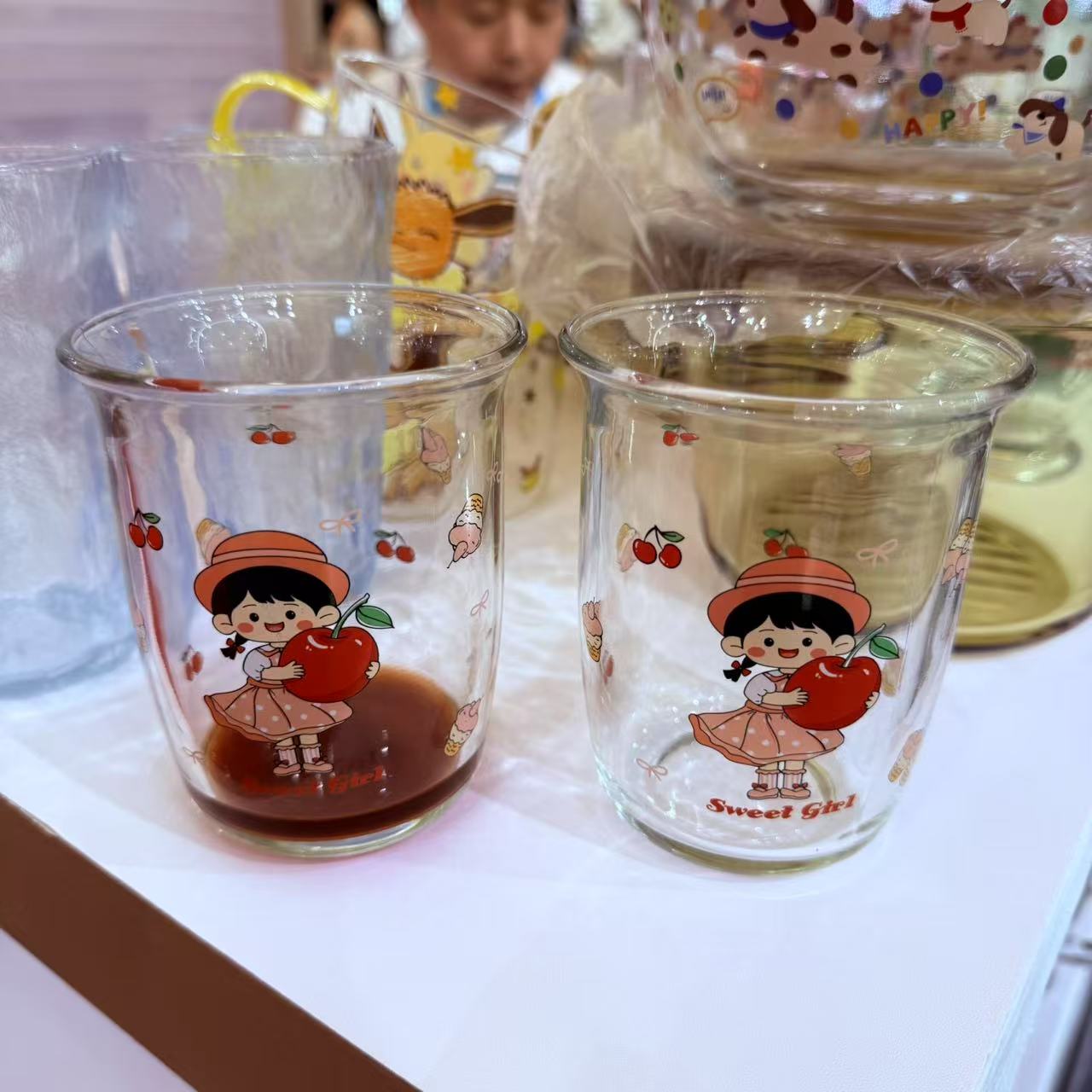 新款樱桃小女孩翻口大肚杯大容量家用玻璃水杯