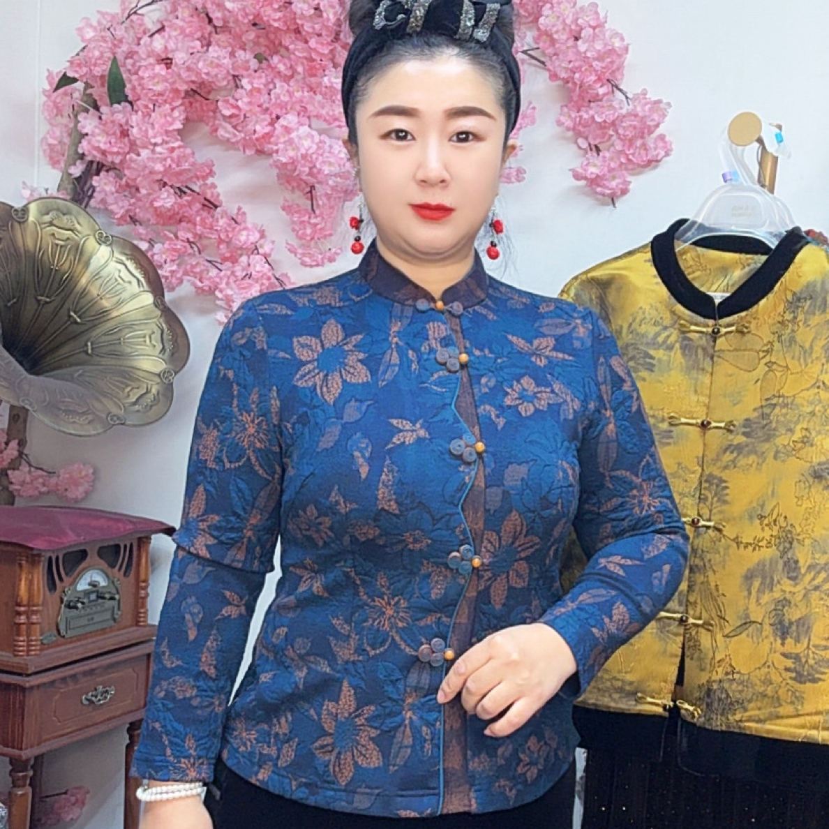 新款提花波浪襟开衫