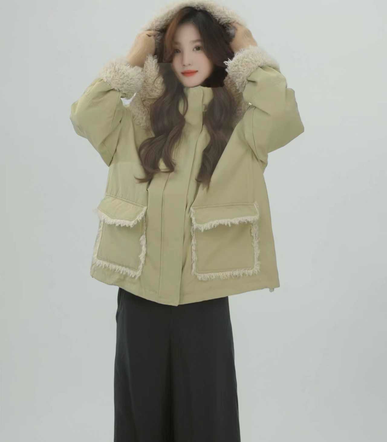 90%白鸭绒羽绒服外套女短款2025秋冬季新款休闲连帽加绒加厚保暖