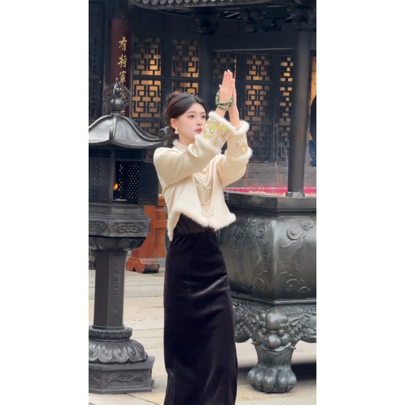 大方得体一整套新中式夹棉毛绒盘扣棉服外套女半身裙国风秋冬套装