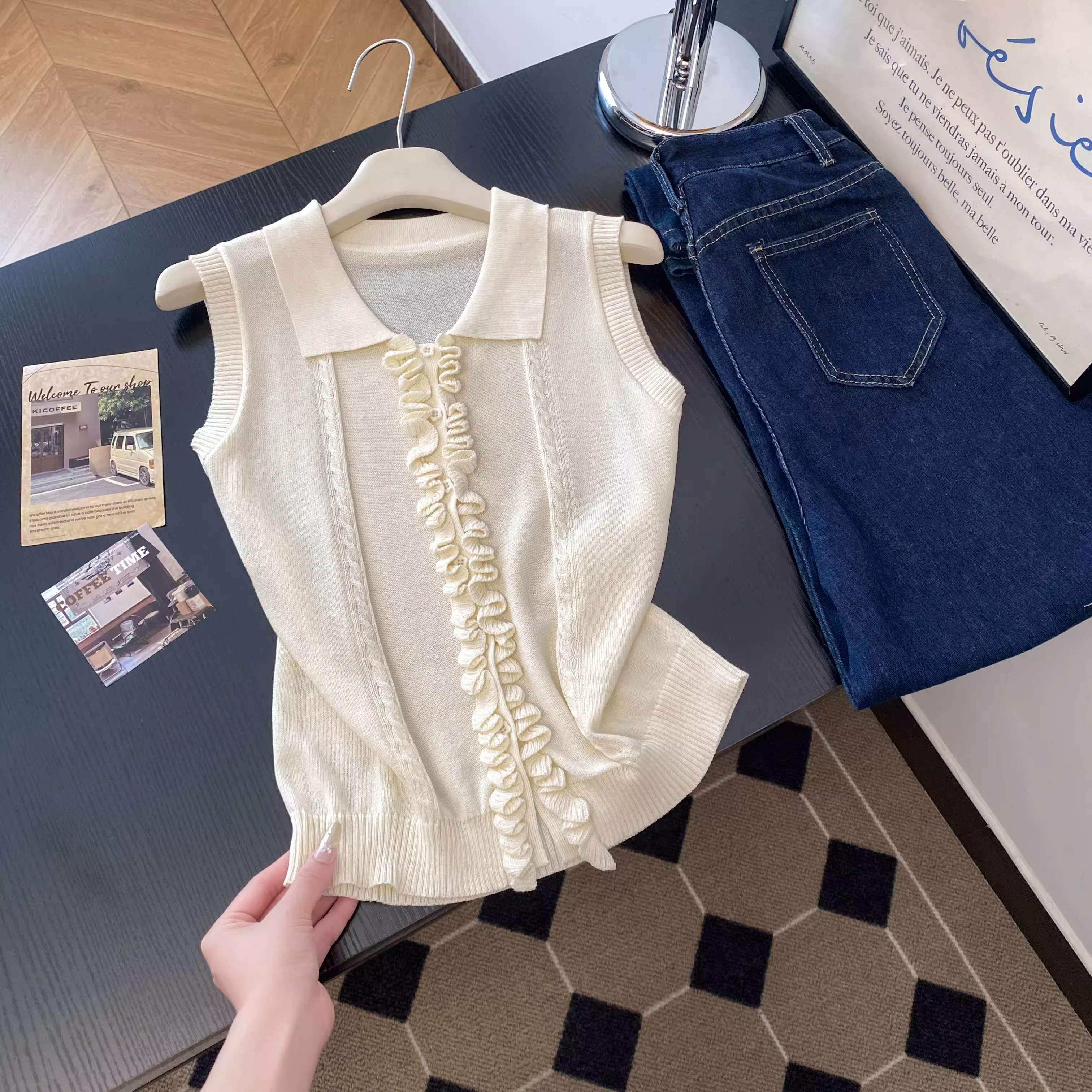 囿米十三行高货爆款~韩系翻领拼接木耳边针织背心女显瘦无袖上衣