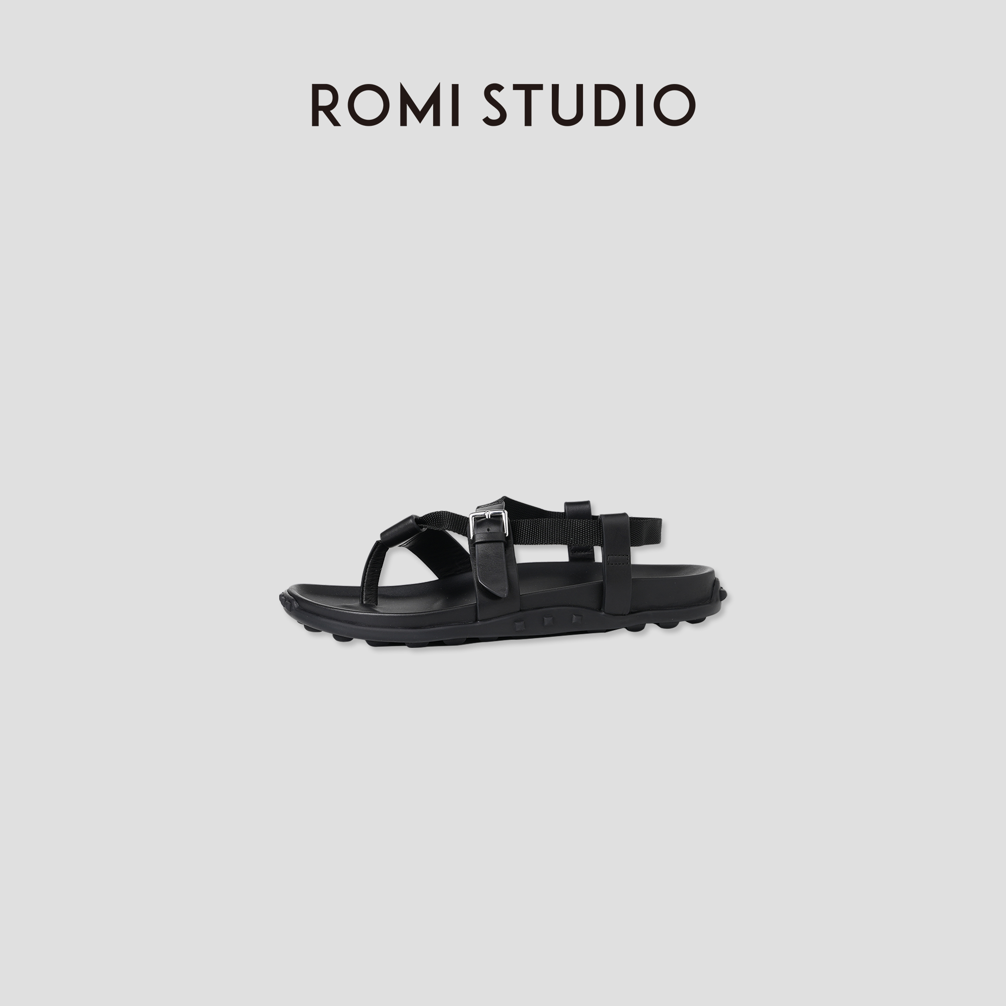 ROMI STUDIO“罗马印象”头层牛皮不对称扣带夹趾平底凉鞋 427C4009