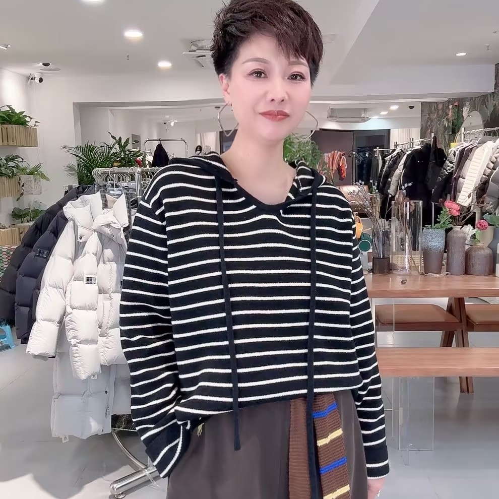 冬季软糯不起球条纹连帽宽松显瘦慵懒风针织毛衣女长袖上衣