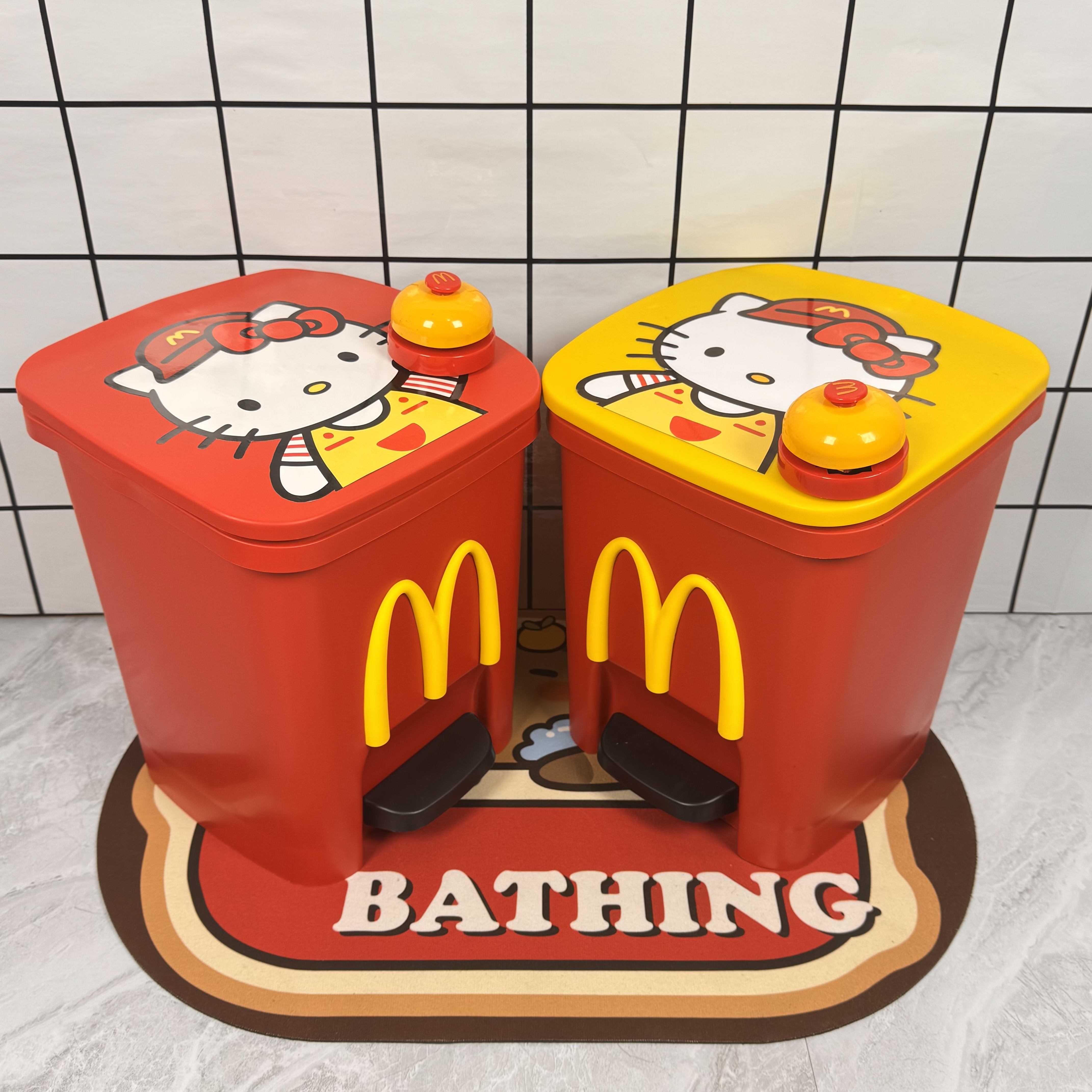 Hellokitty垃圾桶卡通脚踏式去班味纸篓大号可爱风带盖客厅家用