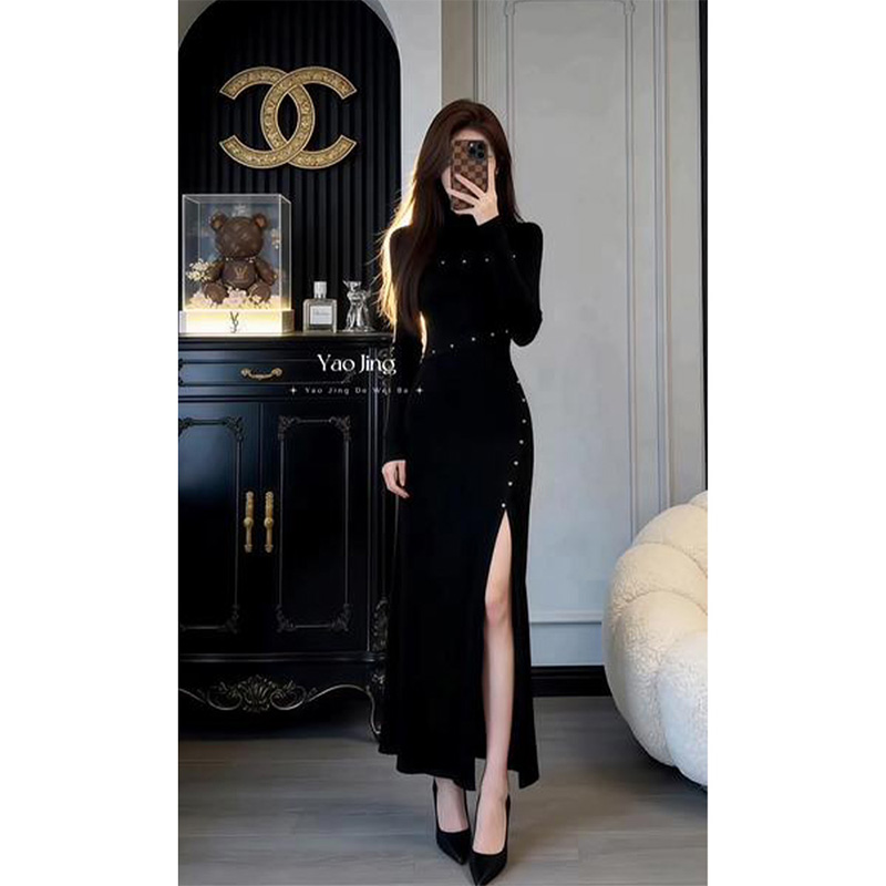 韩系设计感黑色针织连衣裙女秋冬修身显瘦包臀长裙子