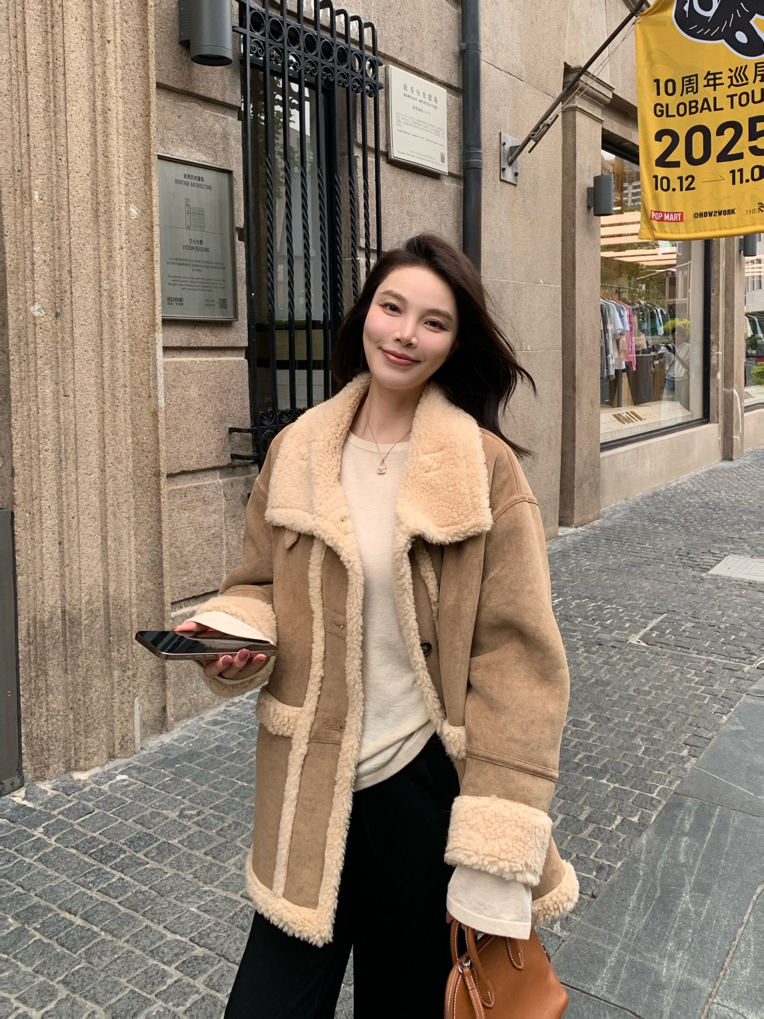 BIG WHITE REMADE“佳俏旅途”100羊毛意式时尚奢感风短外套D25325