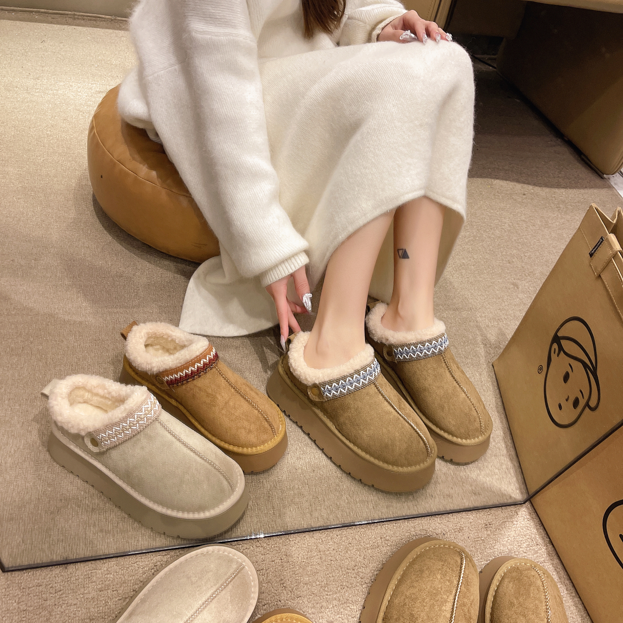 雪地靴女冬季加绒加厚保棉靴冬季新款皮毛一体毛毛鞋包头半拖棉鞋