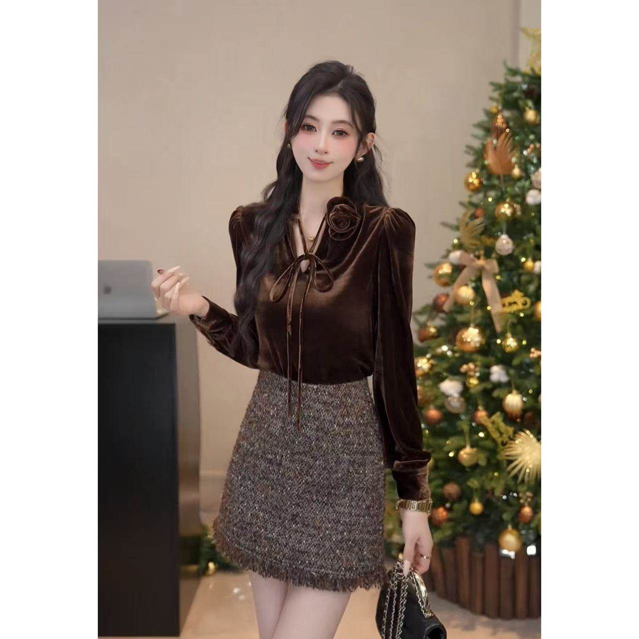 YUANLIANSU/圆脸酥【雨纶花季】轻奢洋气小众蝴蝶结系带丝绒衬衫女