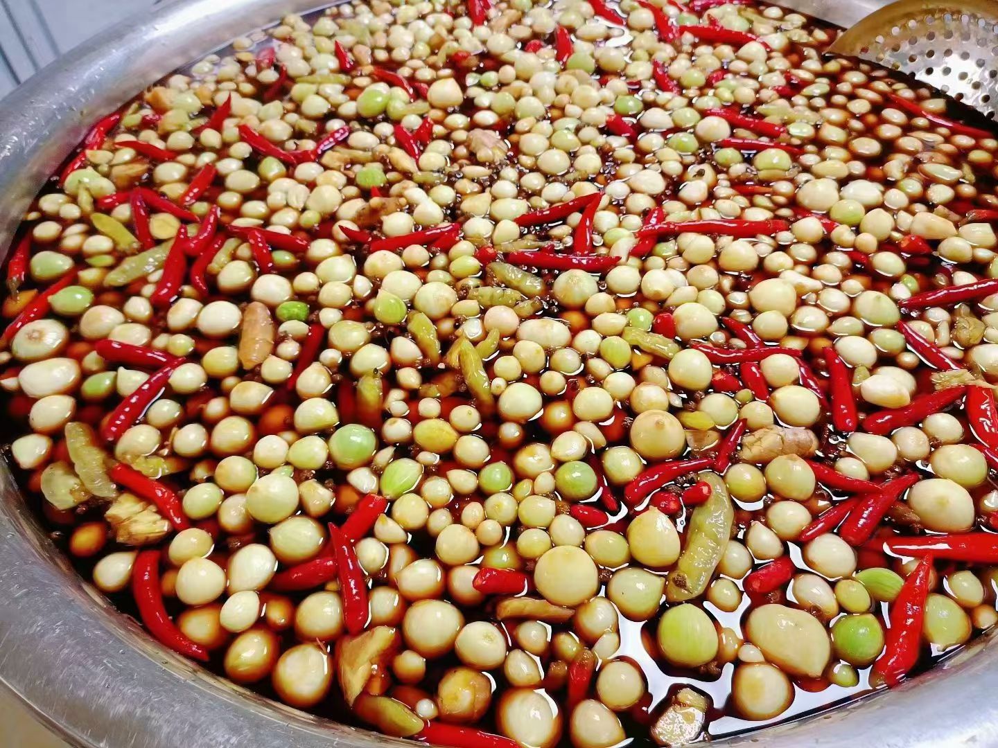 镇雄特色木姜子板栗泡小蒜独特风味地方美食特产小蒜头