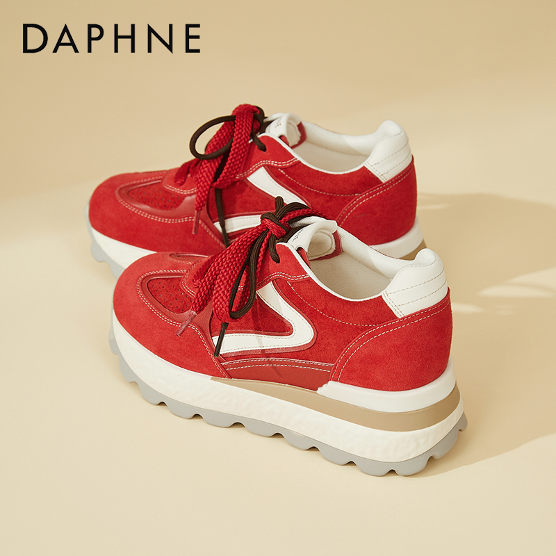 达芙妮厚底德训鞋女2025新款秋冬复古红色休闲运动鞋增高阿甘鞋女
