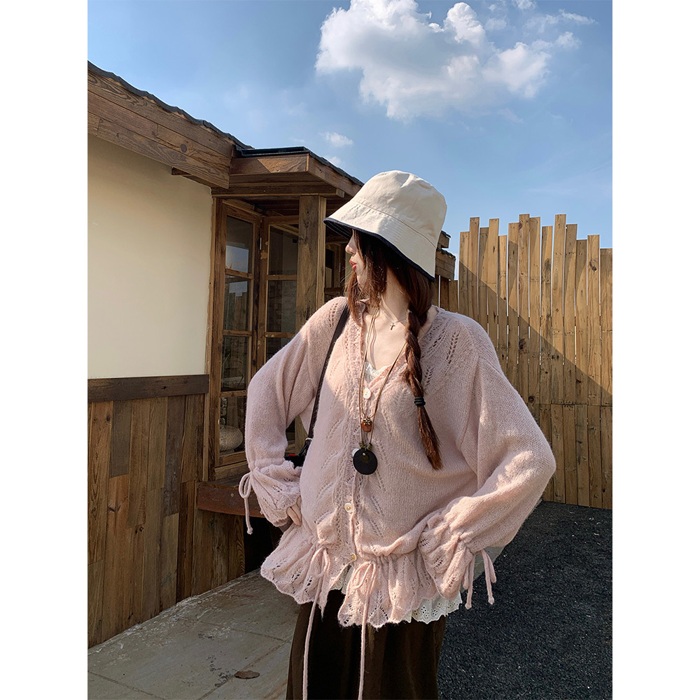 温柔抽绳钩花毛衣+花边吊带套装22510#