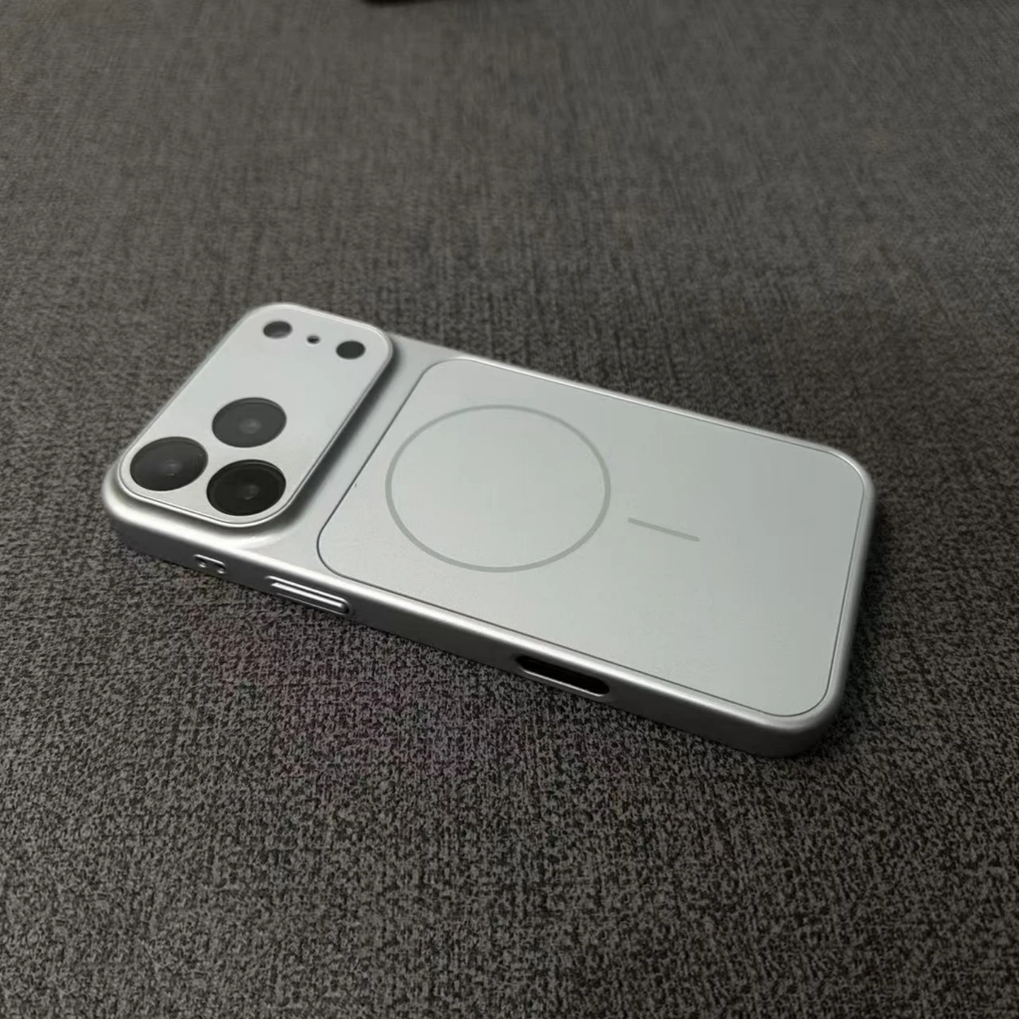 适用iPhone17Promax细圈磁吸手机壳苹果16ProMax秒变17PM大视窗15