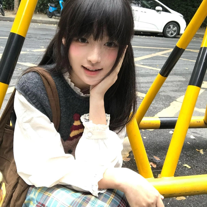 日系可爱学院风小熊针织马甲背心春秋宽松设计感小众休闲无袖上衣