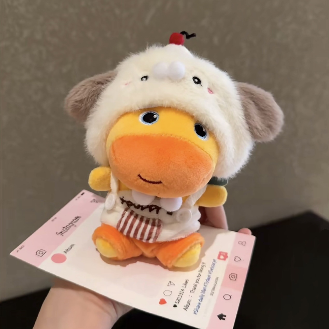 正版水豚噜噜玩偶换装毛绒公仔包包挂件生日礼物挂饰钥匙挂包公仔