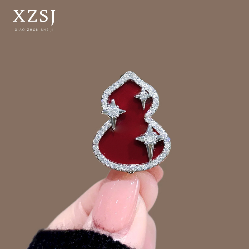 铜锆石胸针 原创设计 复古国风红色葫芦别针高档时尚轻奢胸花配饰