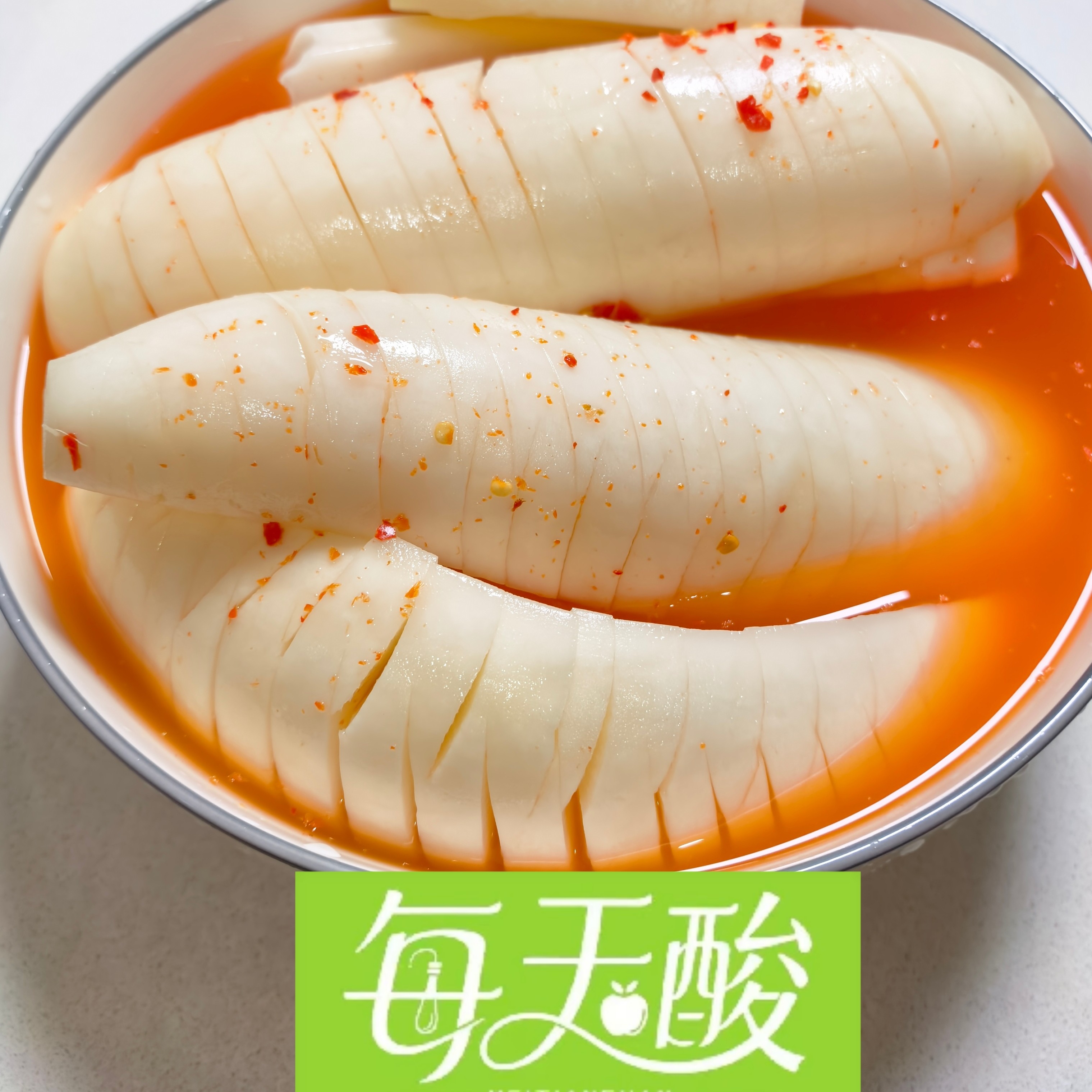 广西酸嘢，秘制腌料腌制，萝卜笼酸甜脆辣可口，解腻又开胃