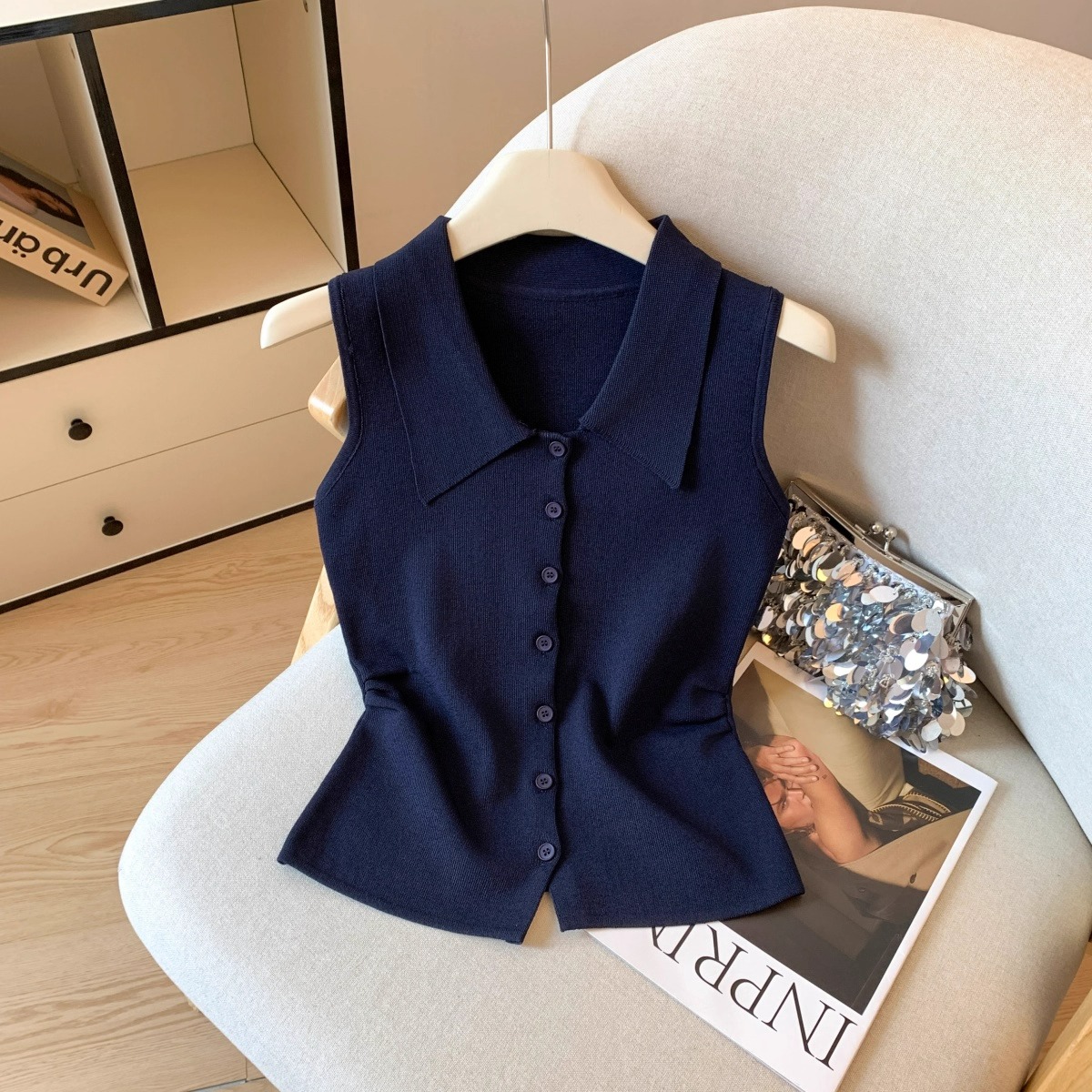 夏季设计感甜辣妹褶皱单排扣针织衫上衣新款修身显瘦无袖套头背心