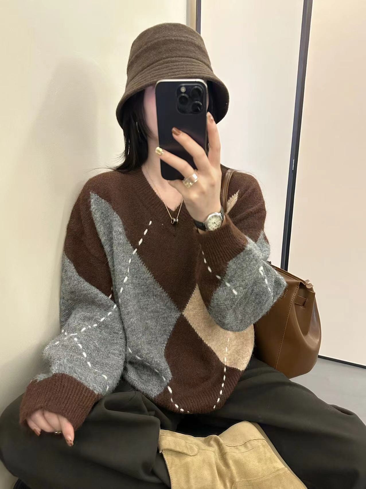 秋季女士V领拼色毛衣女款2025年新款慵懒风高级感打底衫上衣秋冬