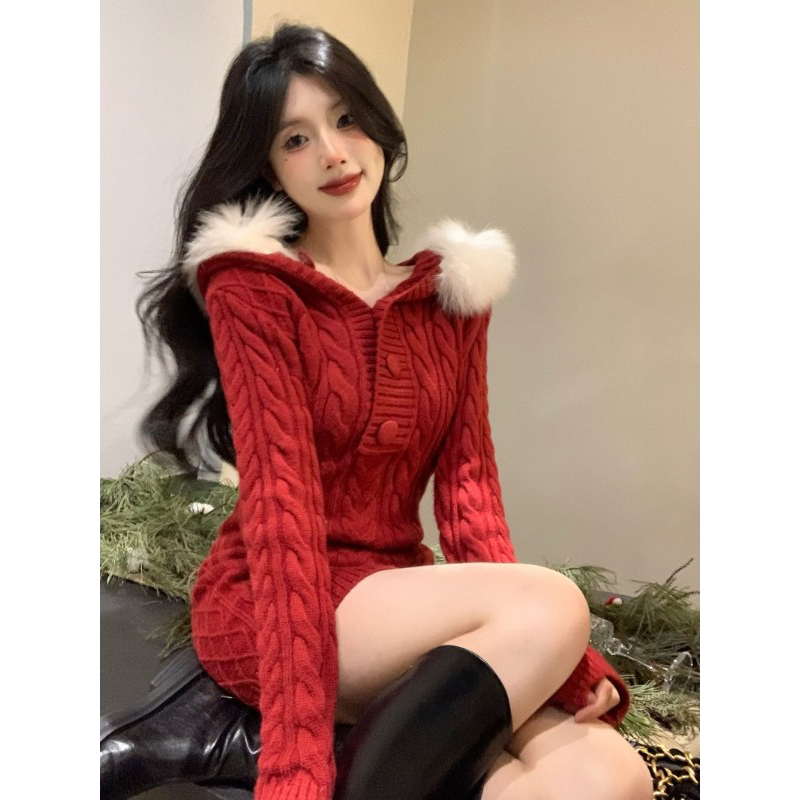 圣诞跨新年红色毛绒连帽针织连衣裙女冬季氛围感包臀收腰毛衣短裙