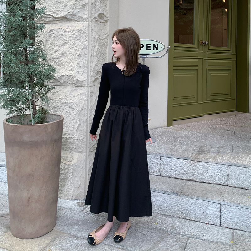 FUGUI RICH【黑巧泡芙】小个子早秋新款针织拼接连衣裙法式中长裙