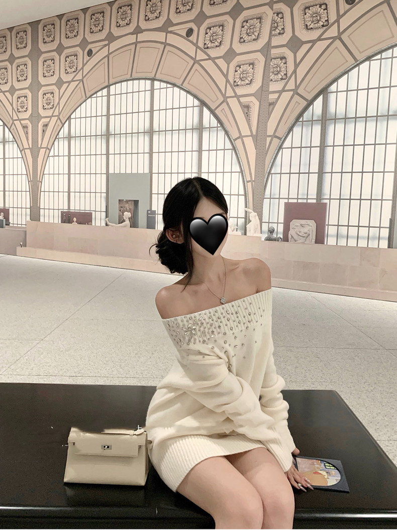 鎏星碎片 精致秋款名媛闪钻气质感长袖针织衫女高级感一字肩毛衣