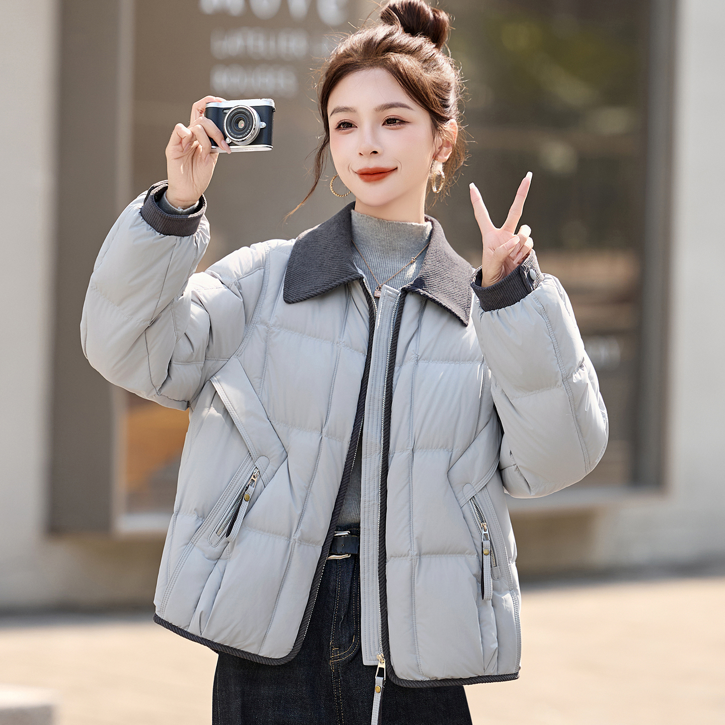 超好看的轻薄羽绒服女款2025冬季短款爆款洋气小香风翻领减龄外套