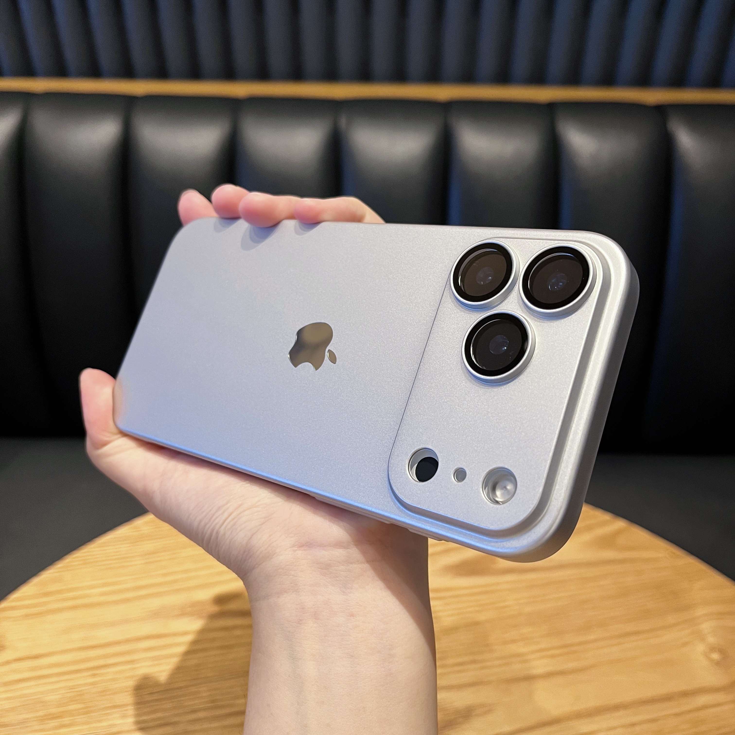 苹果17/16/15/14/13超薄磨砂手机壳iPhone17promax带镜头膜防摔壳