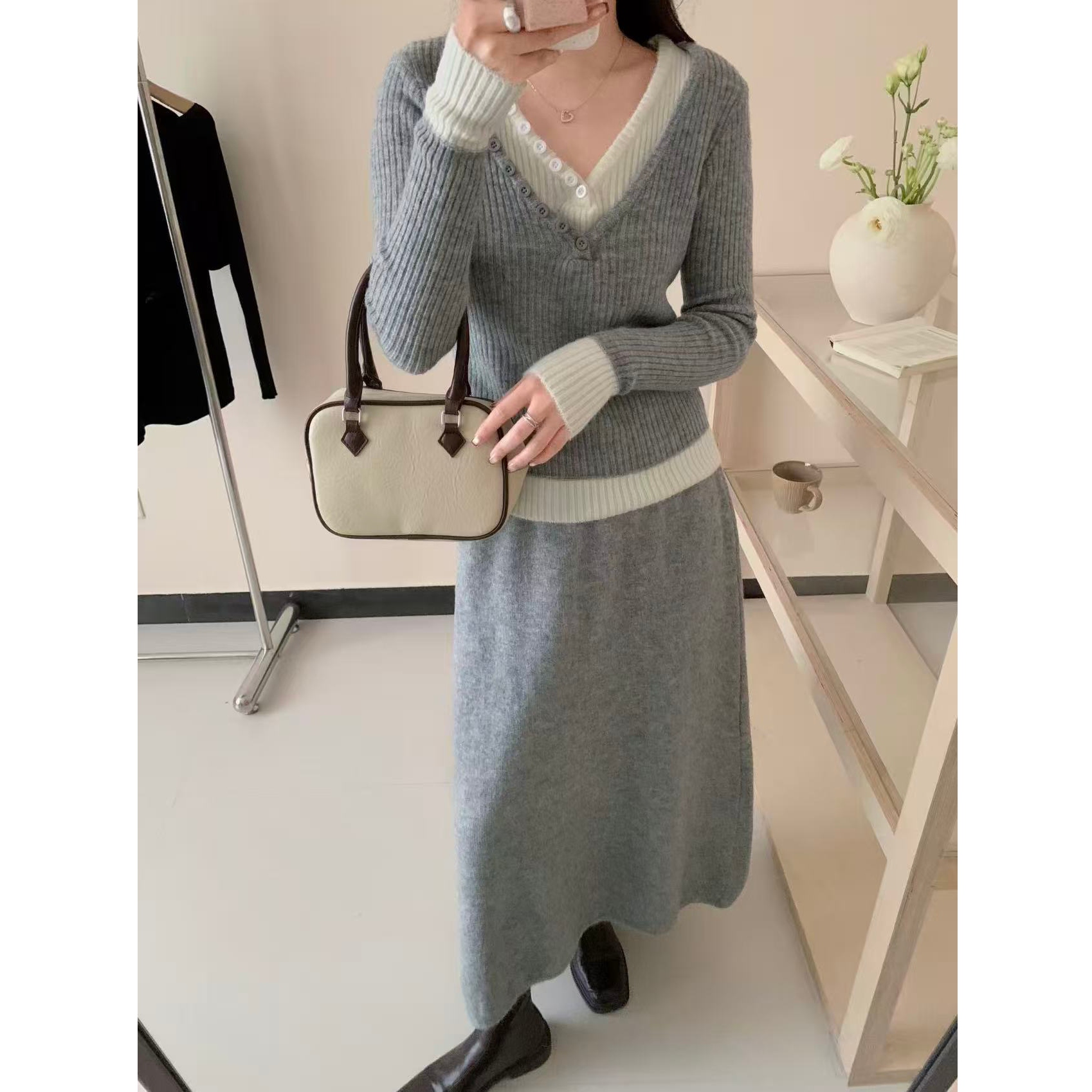 温柔优雅减龄假两件针织衫套装秋冬新款气质炸街淑女半身裙两件套