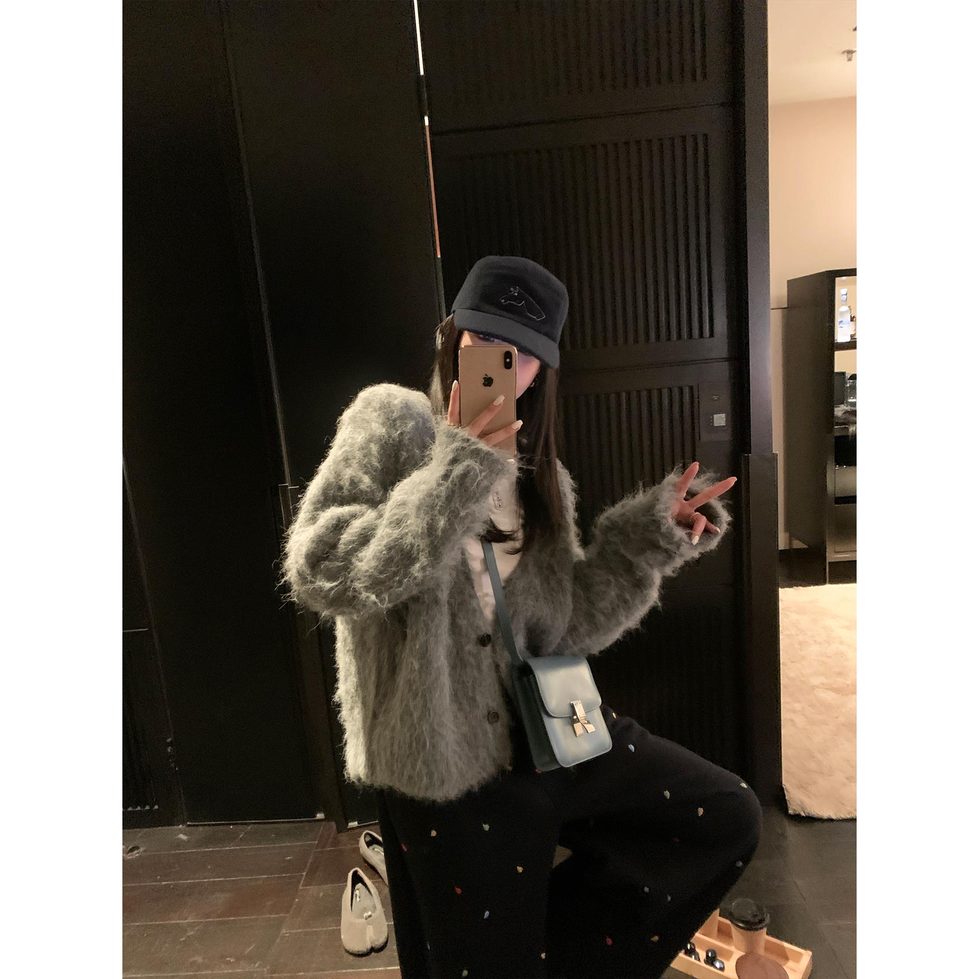 区区欧阳"天山茸茸衫"重磅650G加厚蓄热！球球风羊毛V领毛衣外套