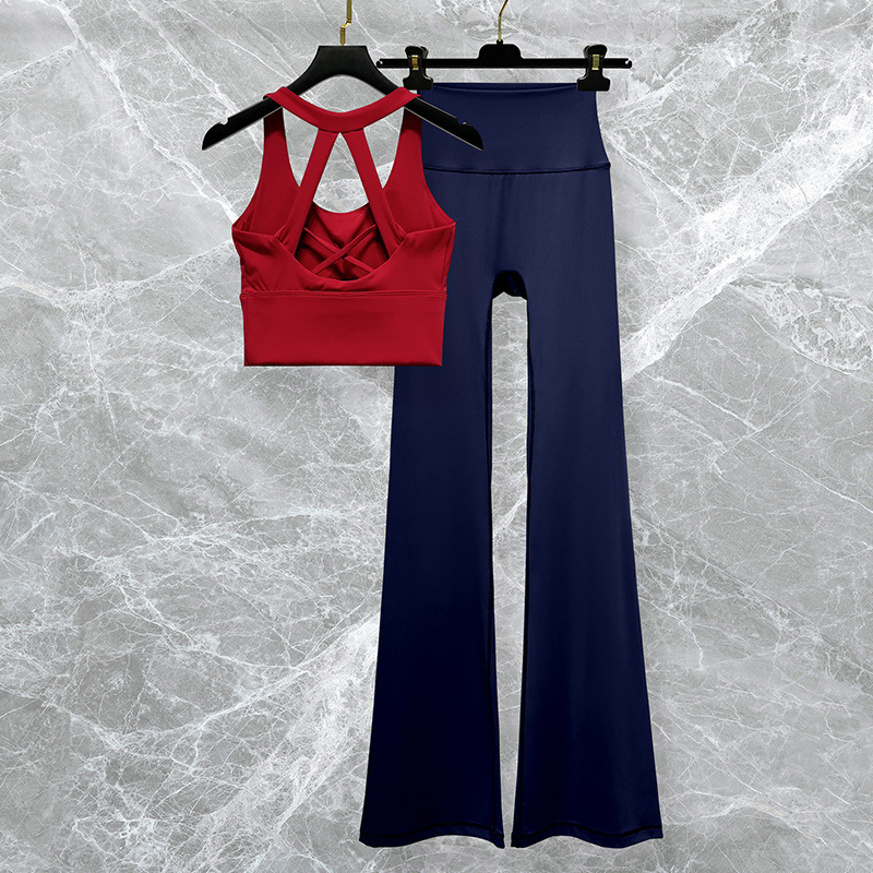 绝美红色瑜伽服套装女2025新款美背高强度防震运动背心健身喇叭裤