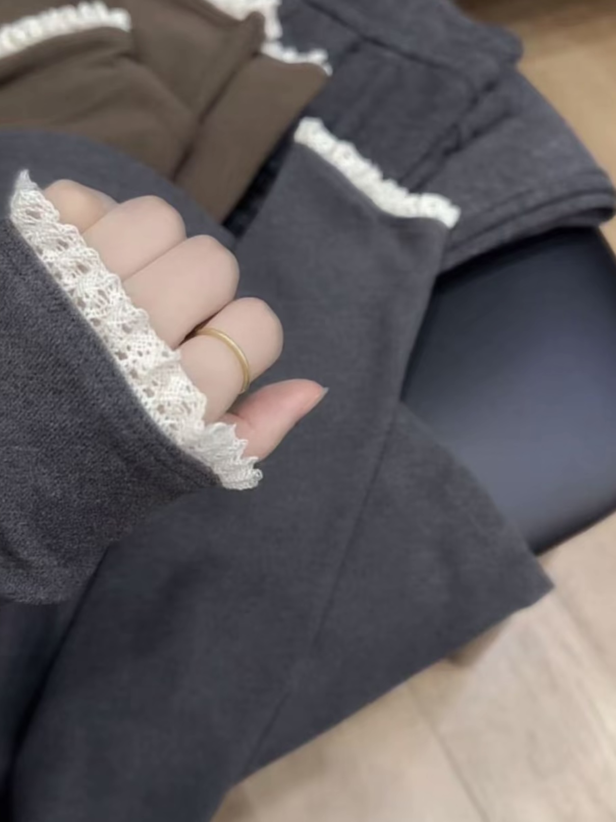 2025时尚德绒秋冬新款花边蕾丝领打底衫高级感拼接上衣长袖T恤女