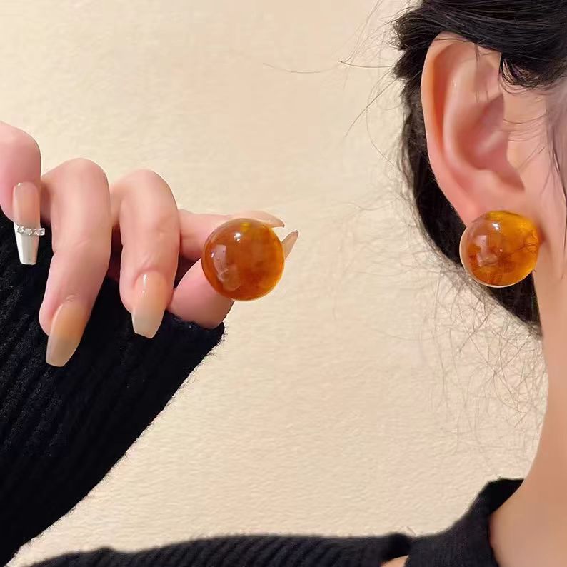 复古港风咖色圆球耳钉女大气独特高级感美拉德亚克力气质耳饰品