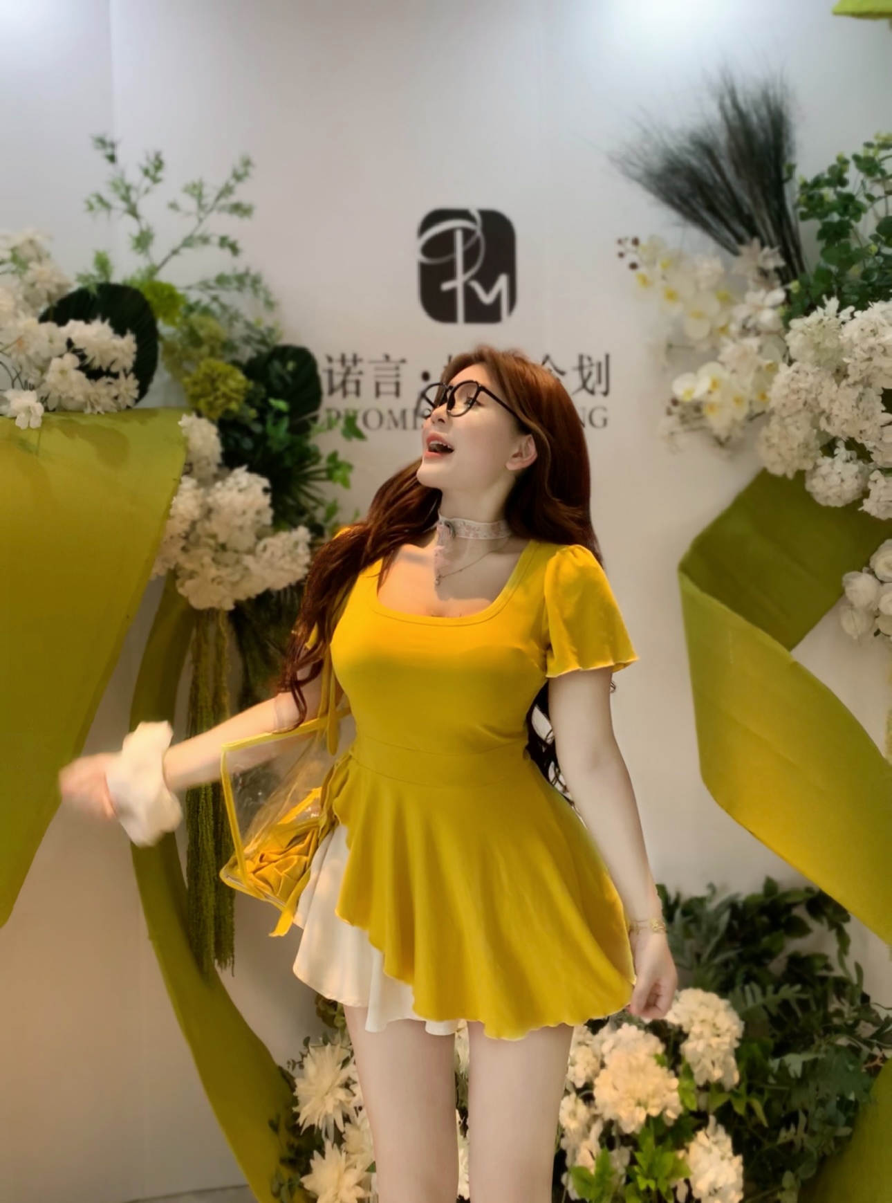 微胖夏季新款韩版U领小飞袖收腰T恤百搭不规则绑带修身显瘦上衣女