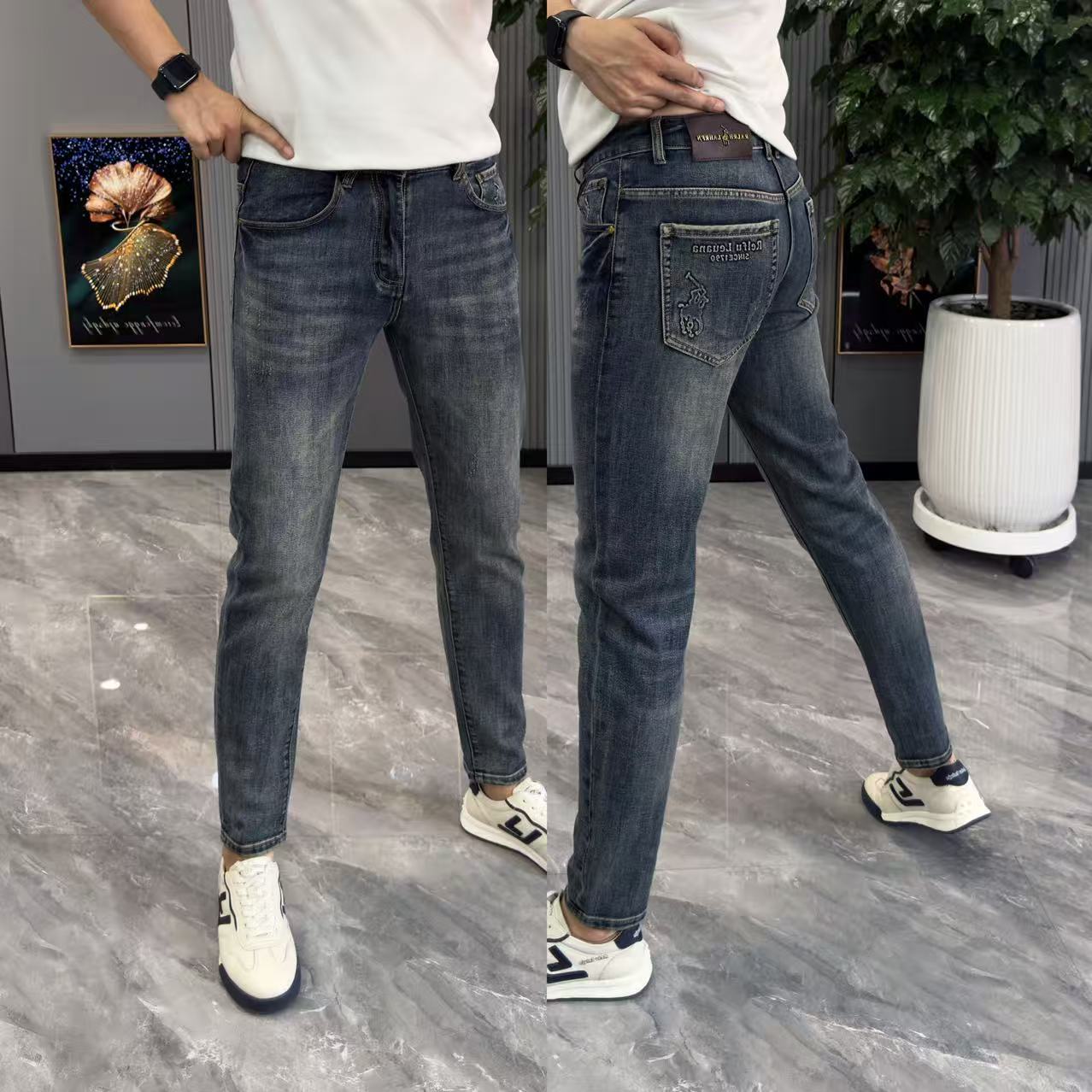 男士牛仔裤秋季新款潮流印花长裤男舒适显瘦弹力小脚裤男修身显瘦