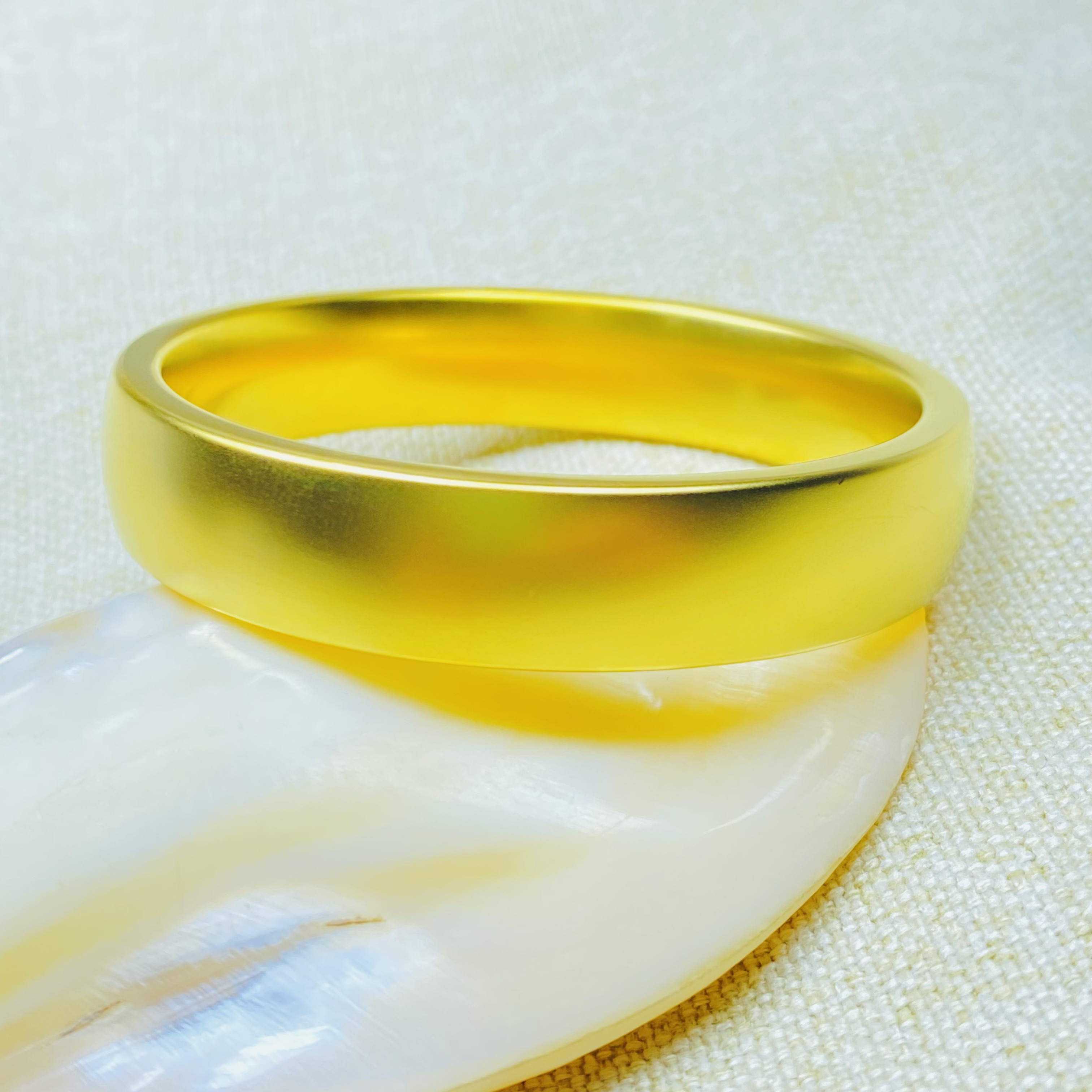 爆款K0165黄色宽版大轮胎手镯多样性发货10509