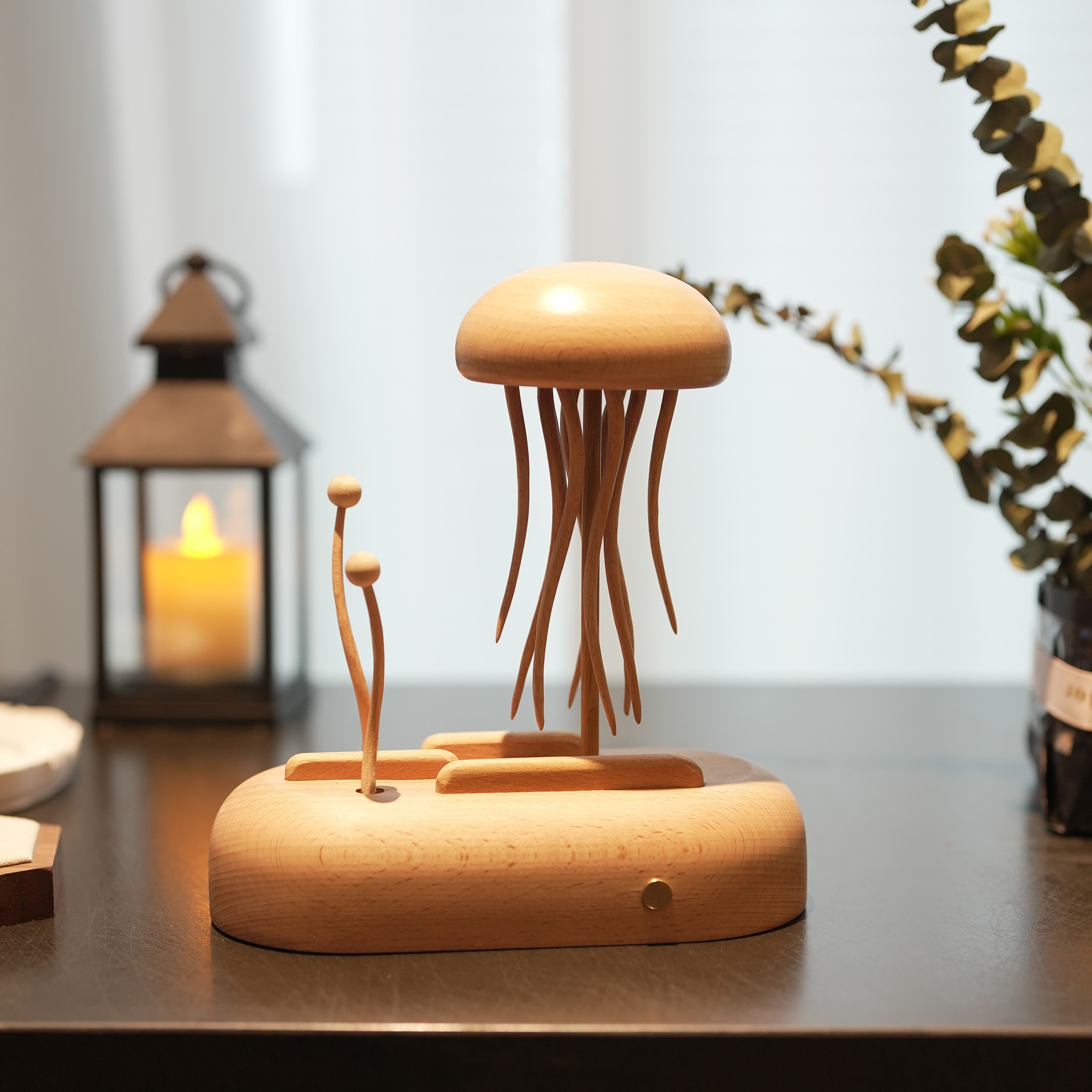 游动的大水母创意灵动桌面摆件 日常赠送治愈礼物 入户摆件