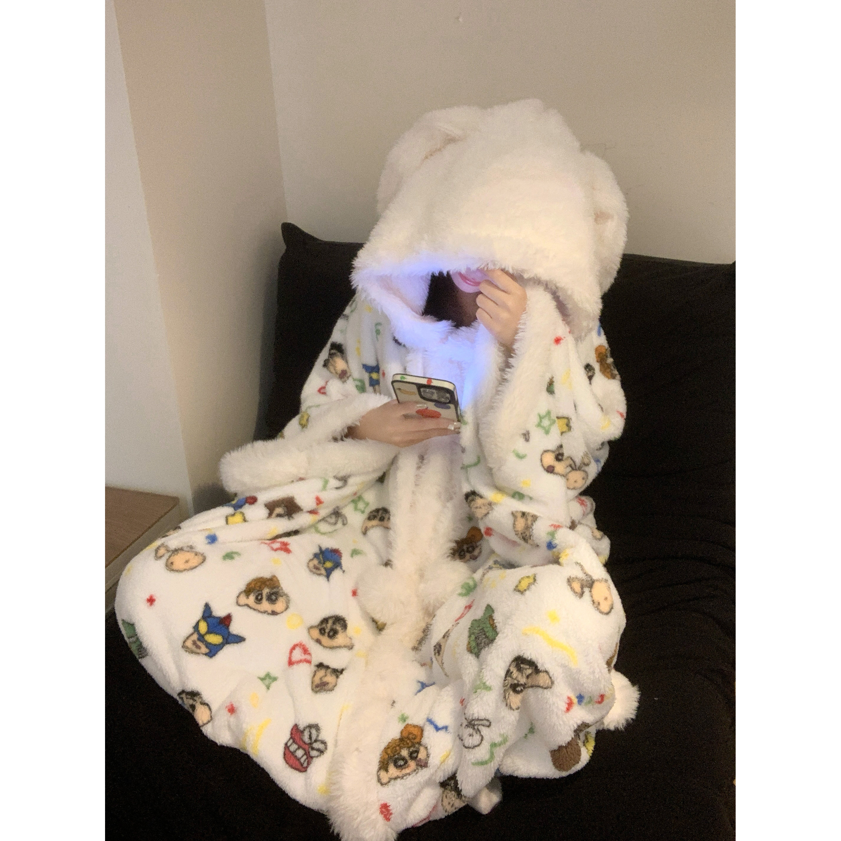 秋冬季卡通蜡笔小新甜美可爱法兰绒连帽睡袍女加厚保暖家居服浴袍