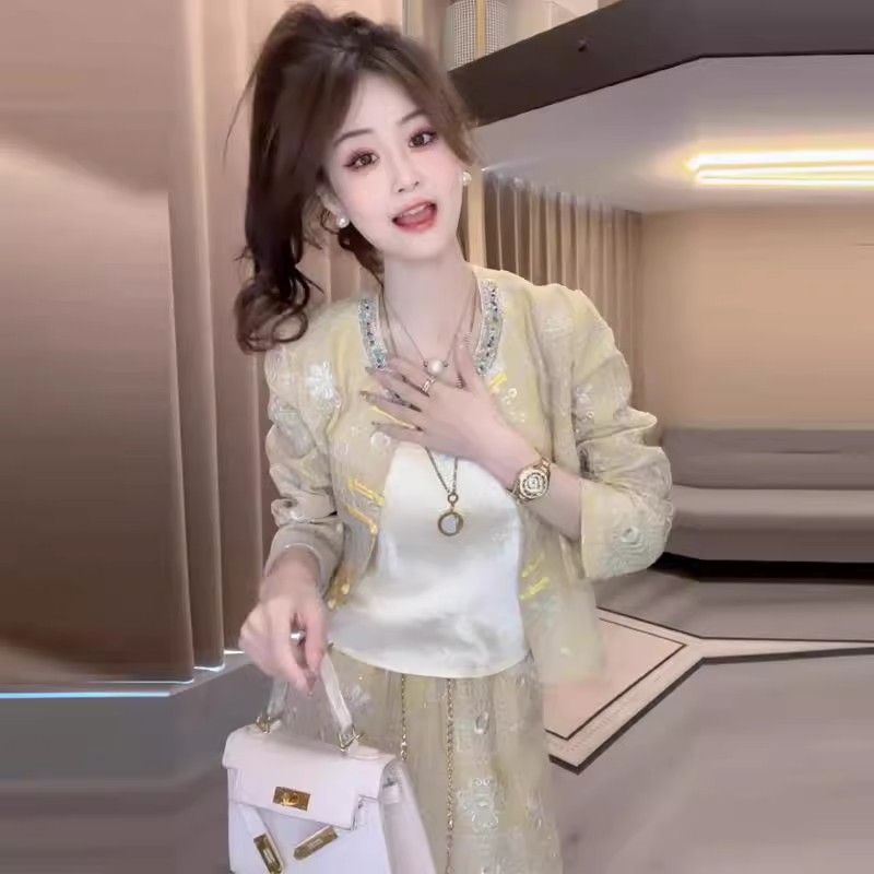 拉夏贝尔新中式洋气国风套装女2025年春秋季短外套直筒裤两件套潮