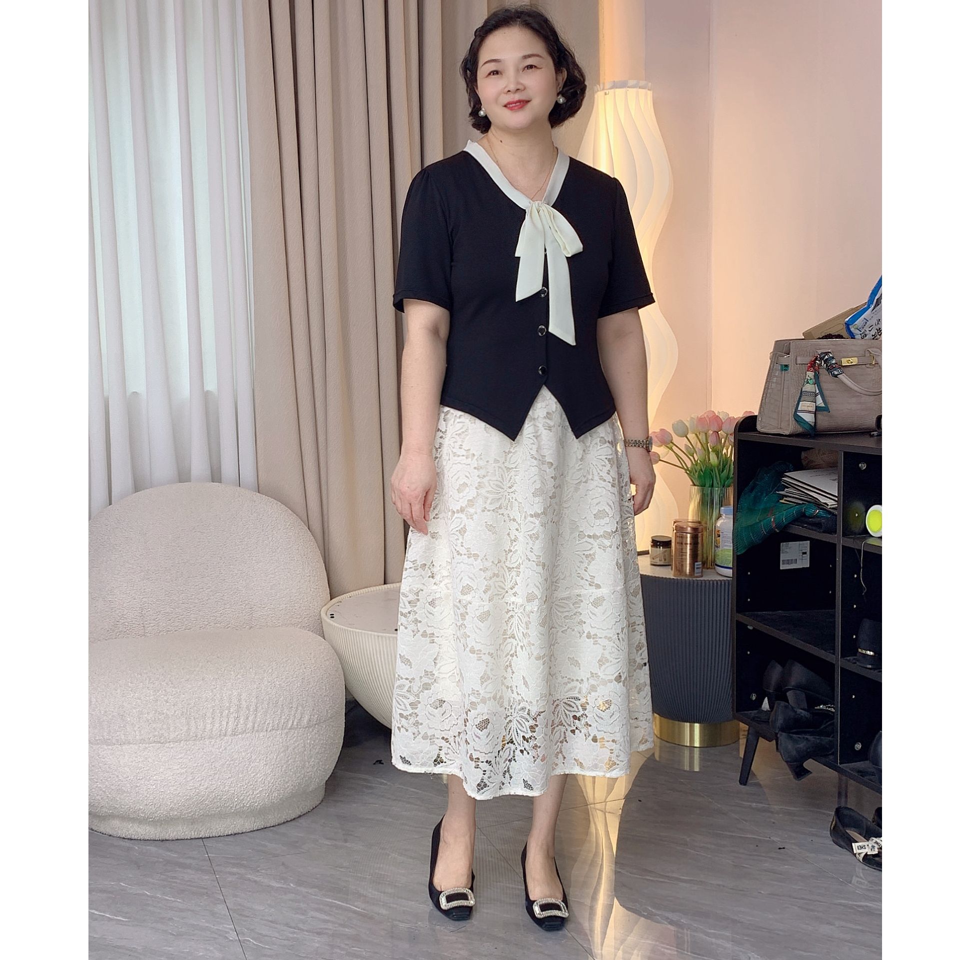 A4【上衣】会茹领巾飘带上衣小香风洋气减龄T恤V领显瘦百搭气质