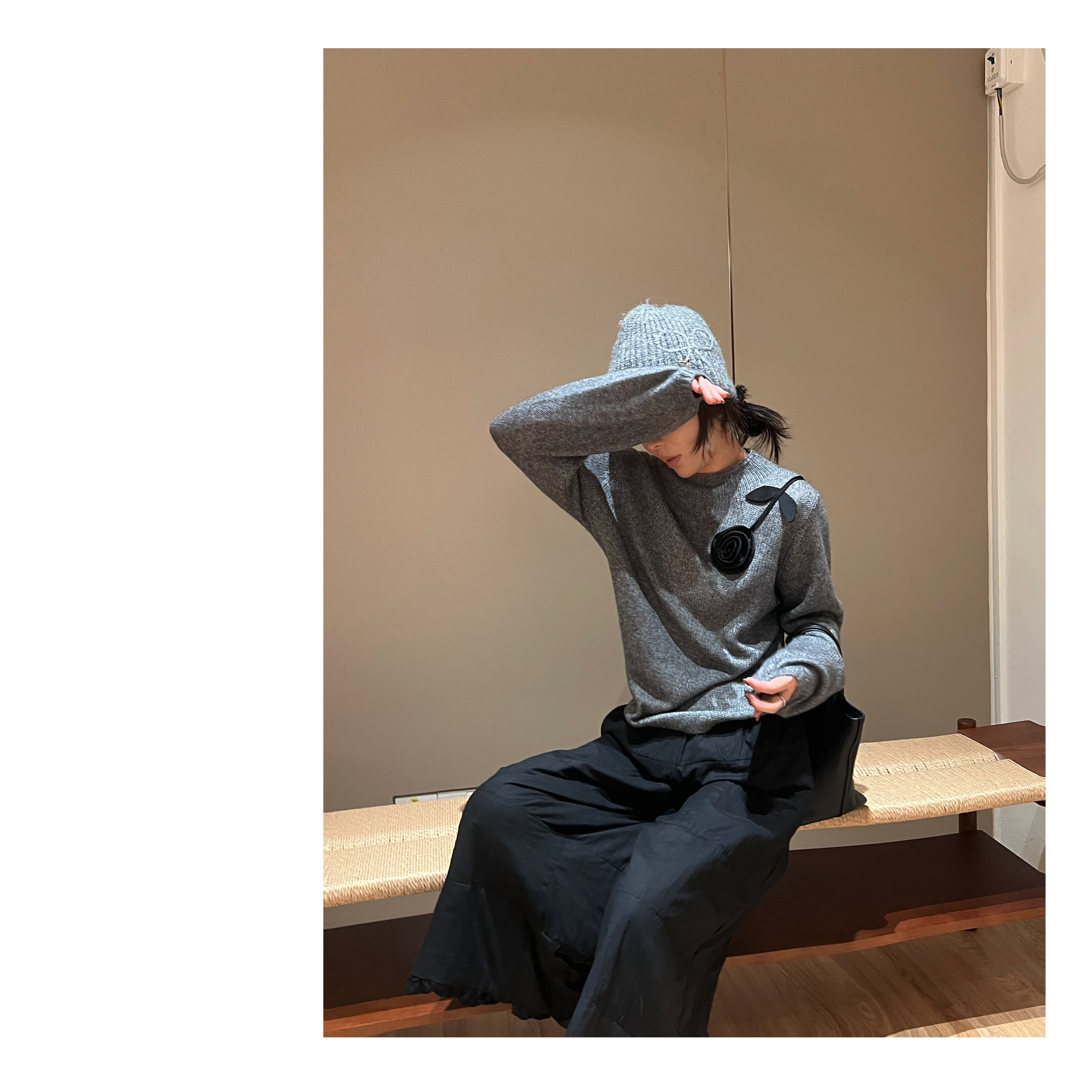 HDD- "花朵毛衣" 羊毛 秋冬女款宽松针织花朵毛衣上衣 Y9327