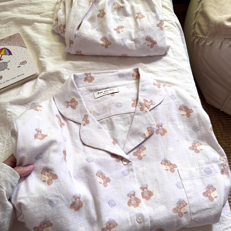 侘町2025新款加厚磨毛秋冬月亮小熊印花翻领长袖睡衣女保暖家居服