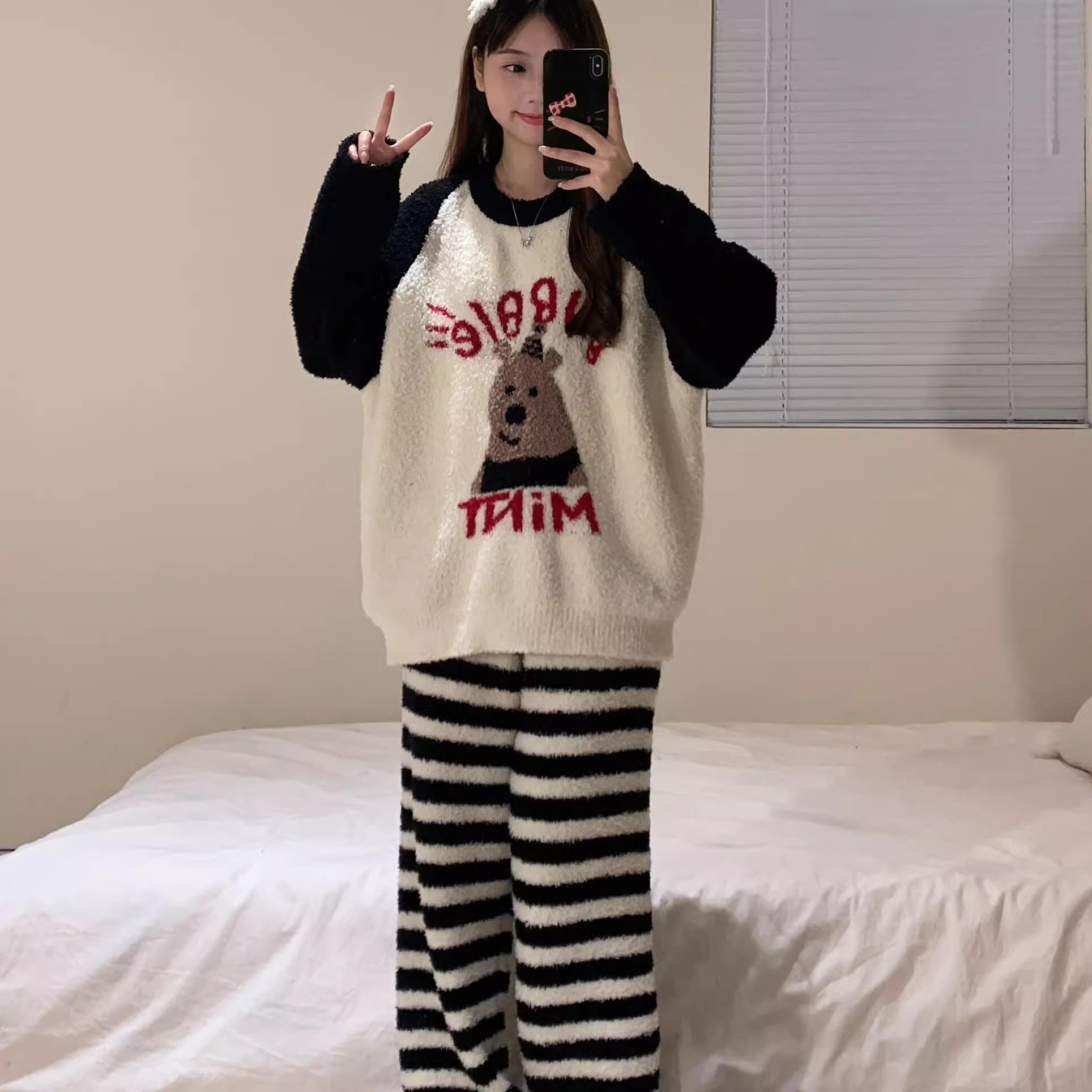 2025新款小熊半边绒睡衣女春秋冬季天珊瑚绒加厚保暖法兰绒家居服