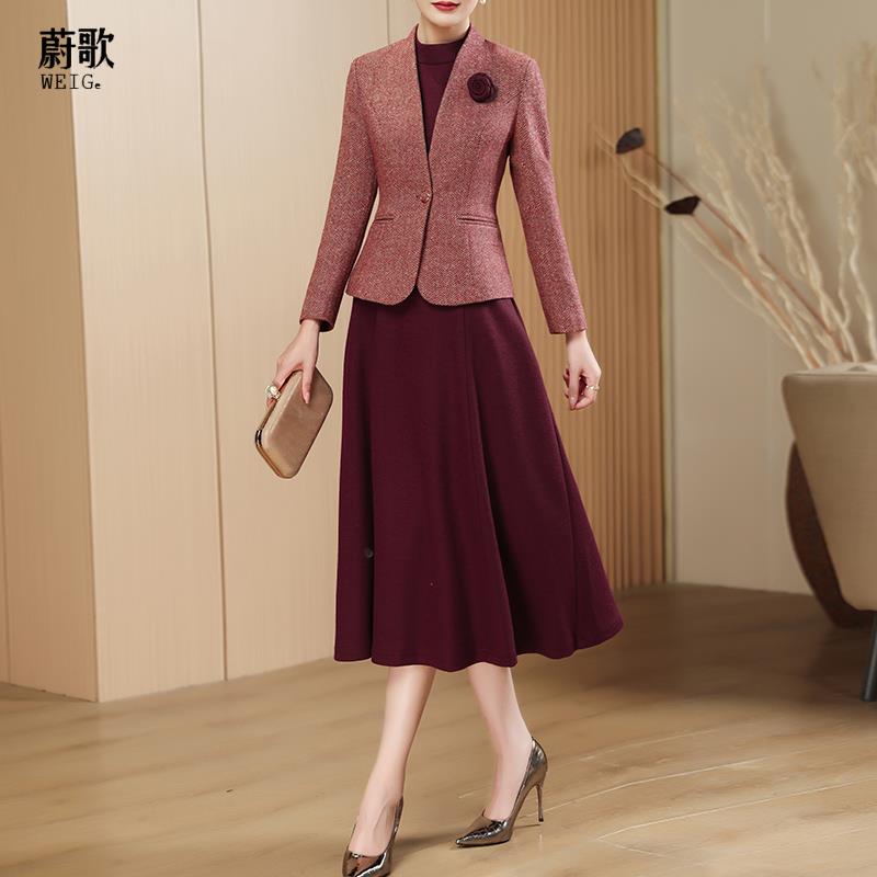 酒红色小香风套装2025新款女装春秋气质优雅修身显瘦西阔腿裤套装