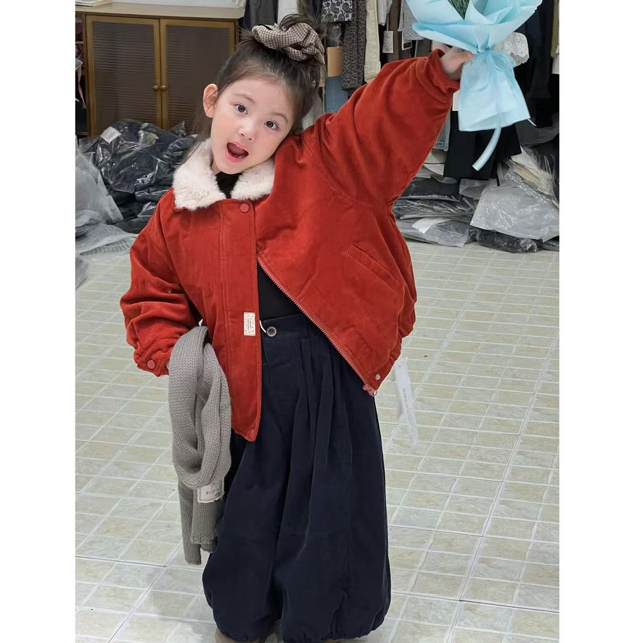 女童外套2025冬装儿童加厚毛绒翻领加绒保暖棉袄宝宝百搭红色棉衣