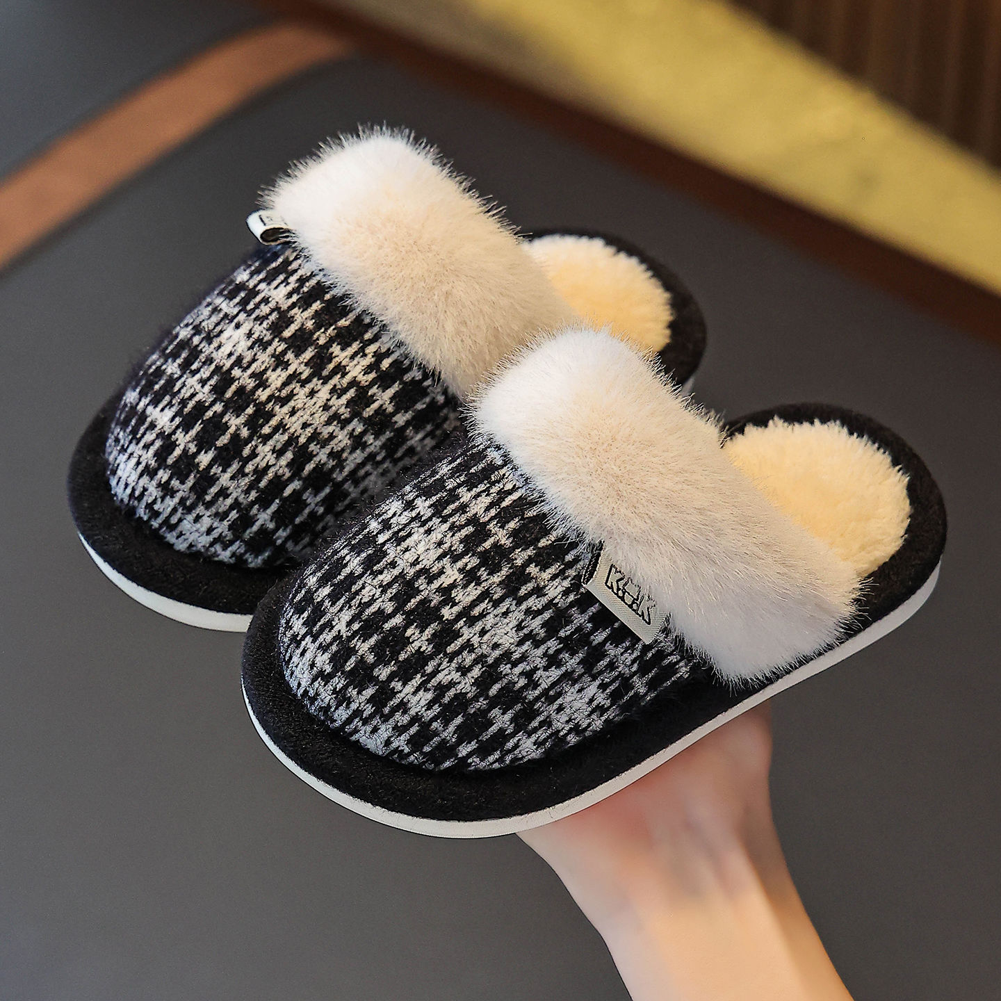 儿童棉鞋冬季女童简约可爱轻便亲子防滑软底保暖小香风棉拖鞋学生