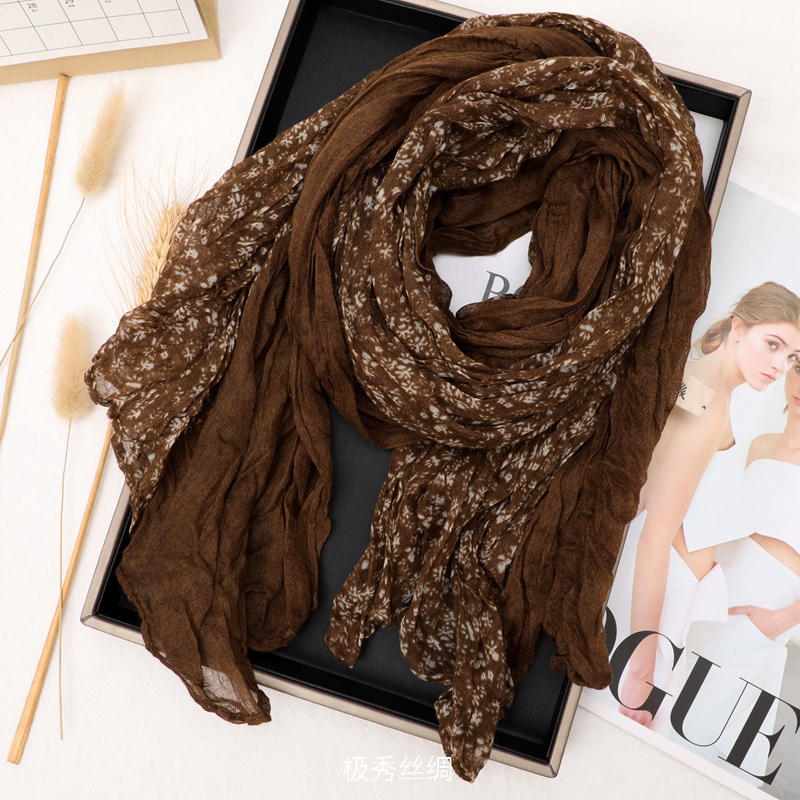 博主推荐文艺碎花褶皱薄围巾复古压皱丝巾秋冬保暖装饰洋气披肩女
